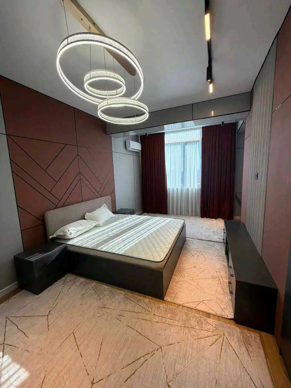 3-к квартира, 18 этаж, 117 м², И Сомони