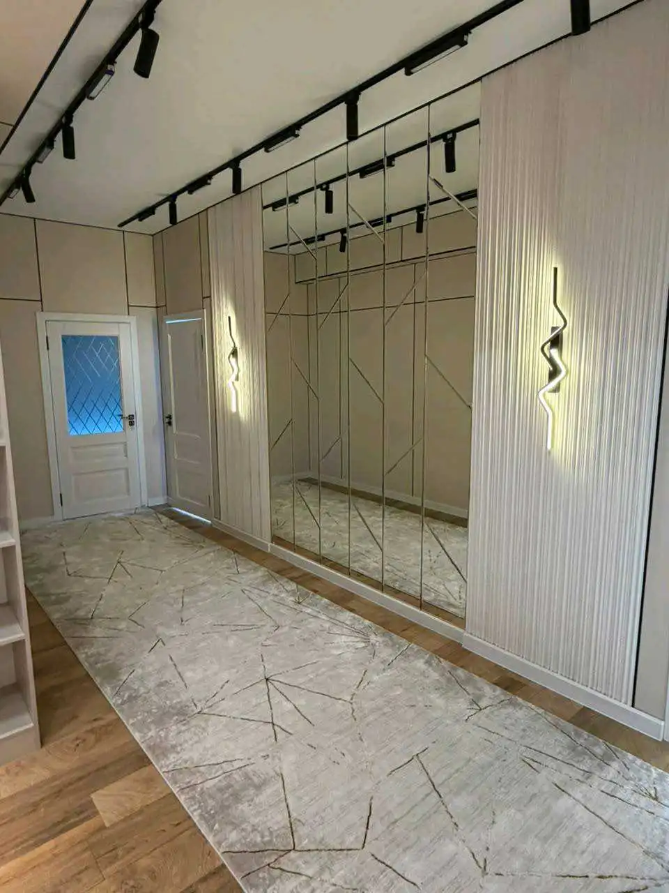 3-к квартира, 18 этаж, 117 м², И Сомони
