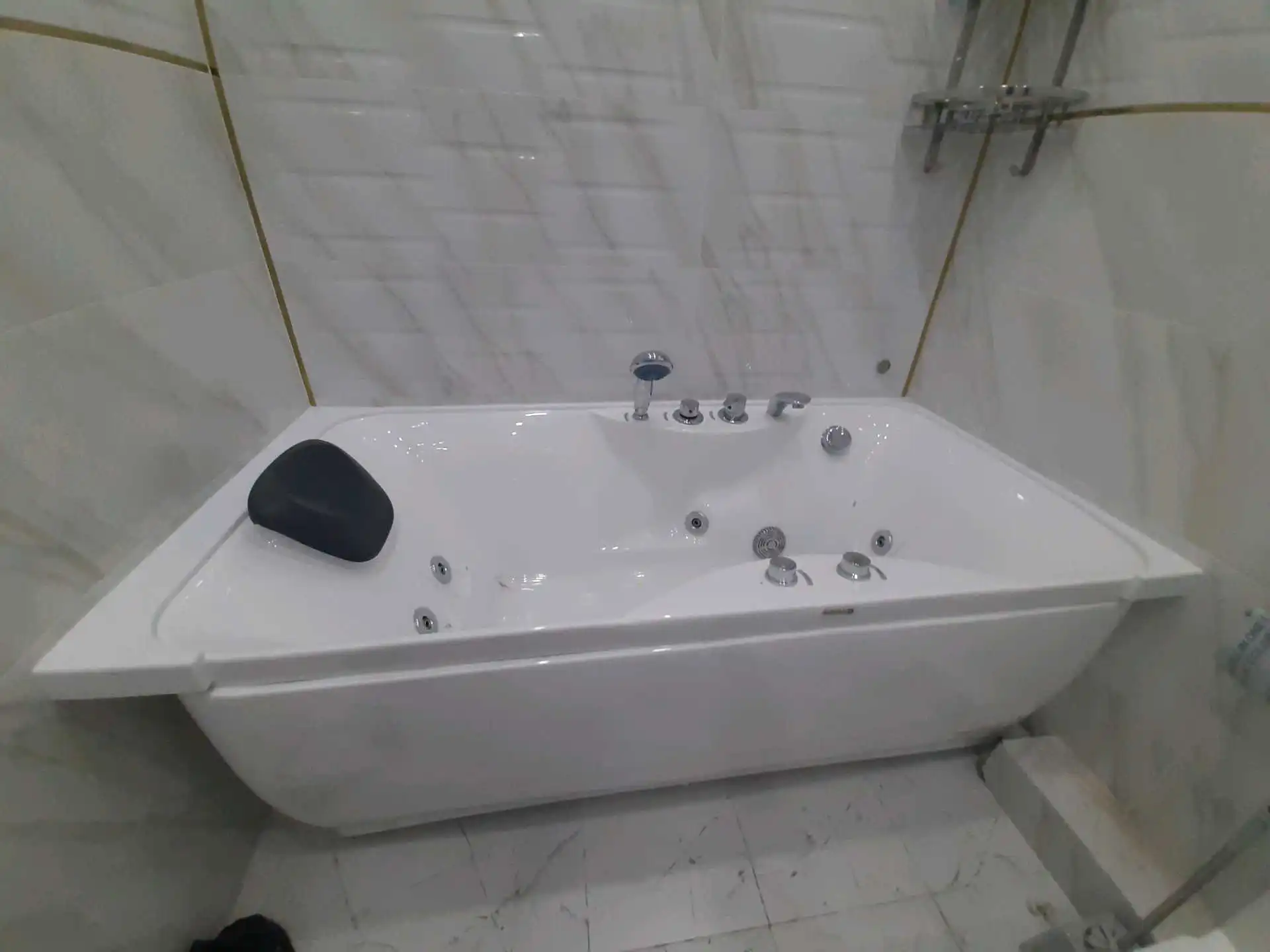 Бортики на ванну из камня