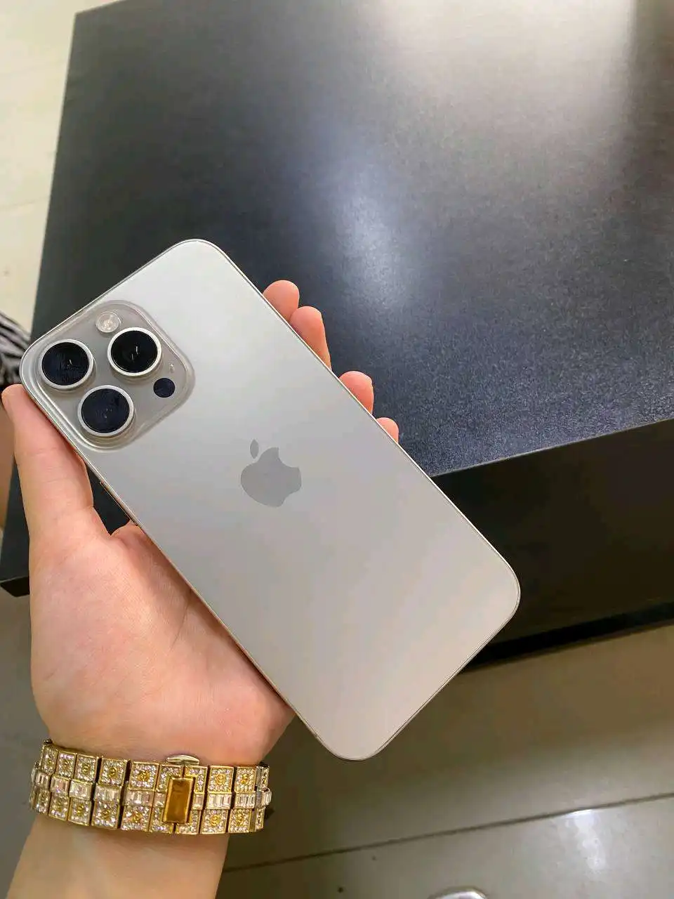 Apple IPhone 15 Pro Max 256 gb — фото 2