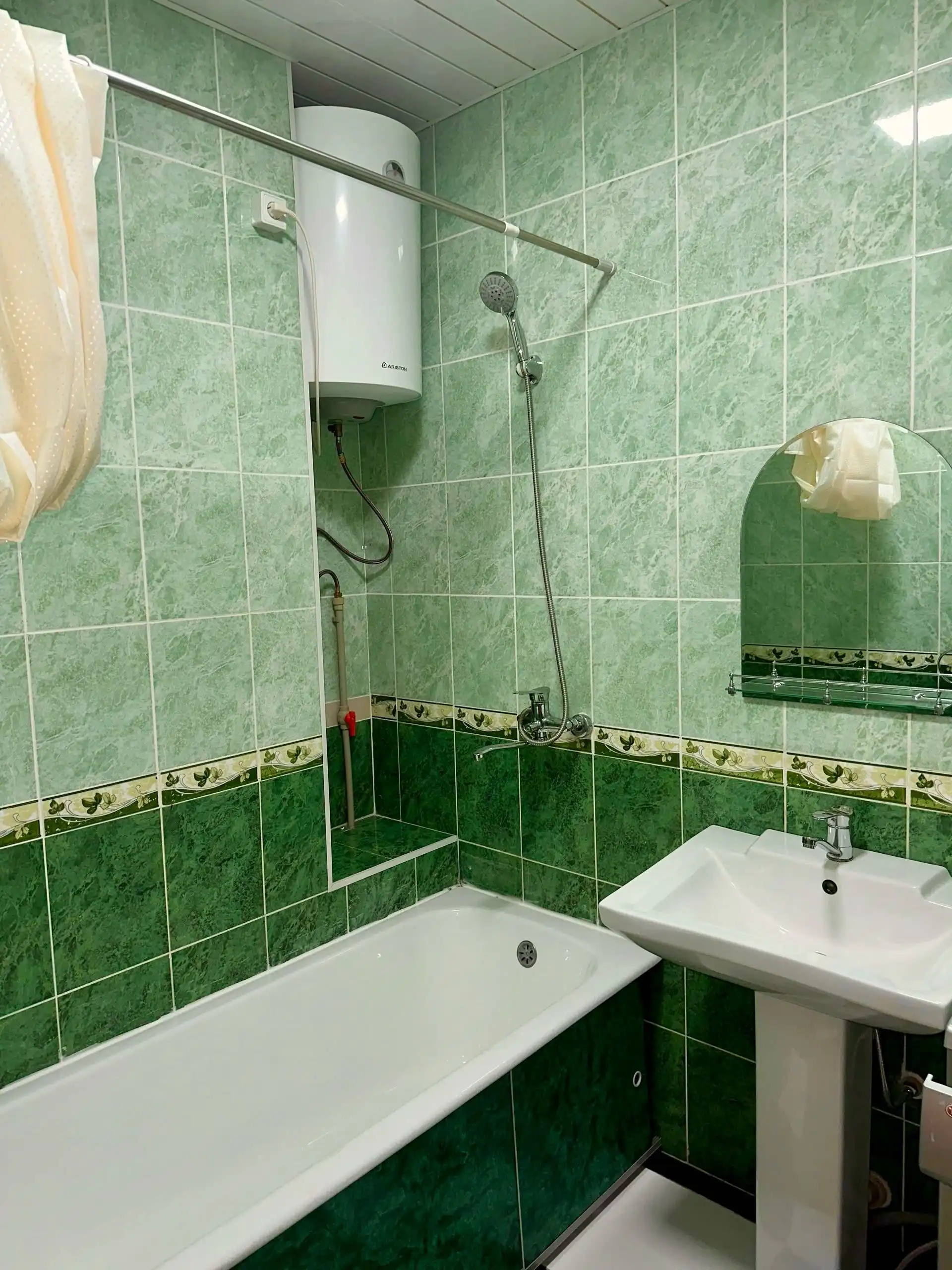 2-к квартира, 6 этаж, 76 м², И.Сомони