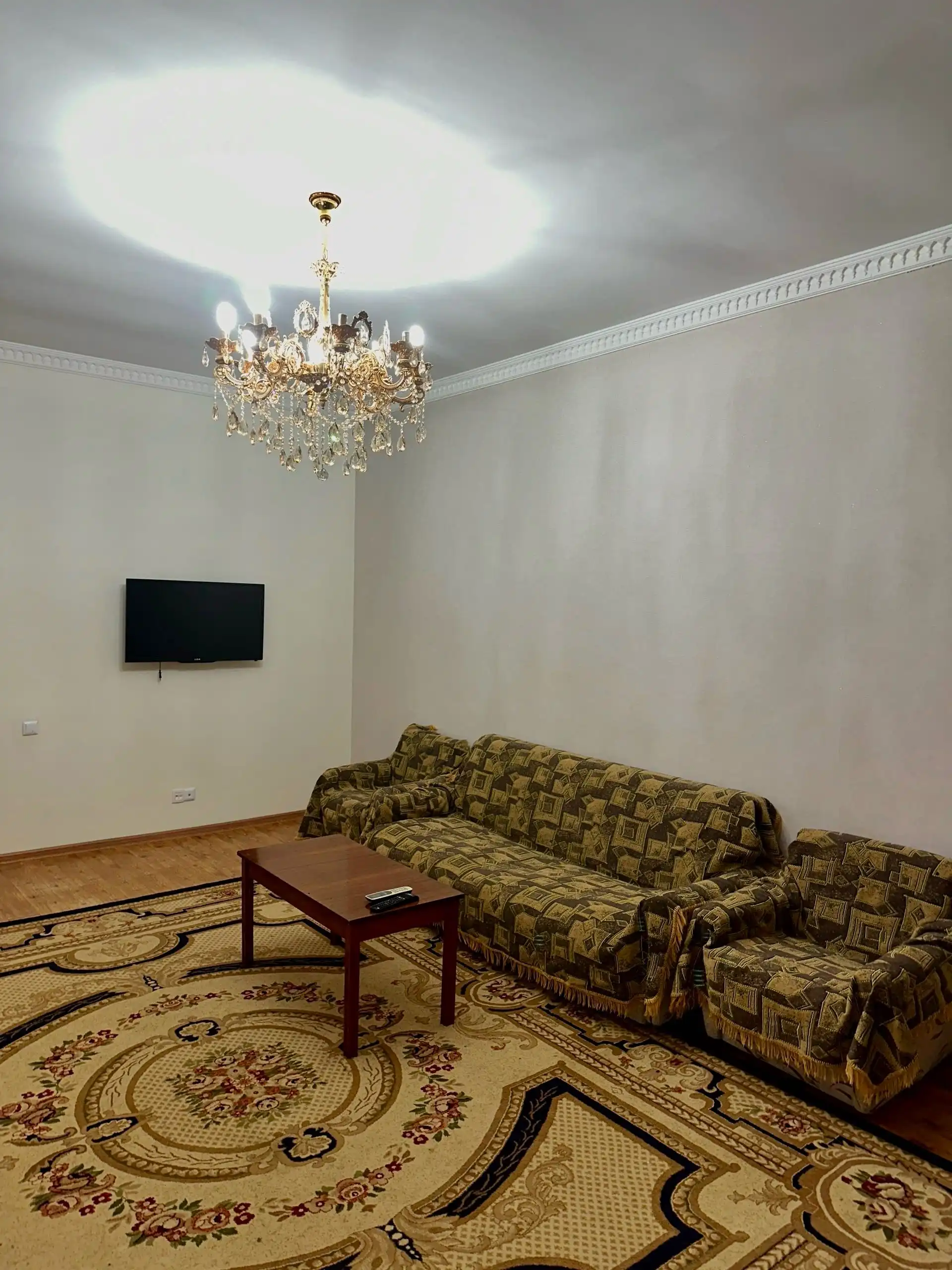 2-к квартира, 6 этаж, 76 м², И.Сомони