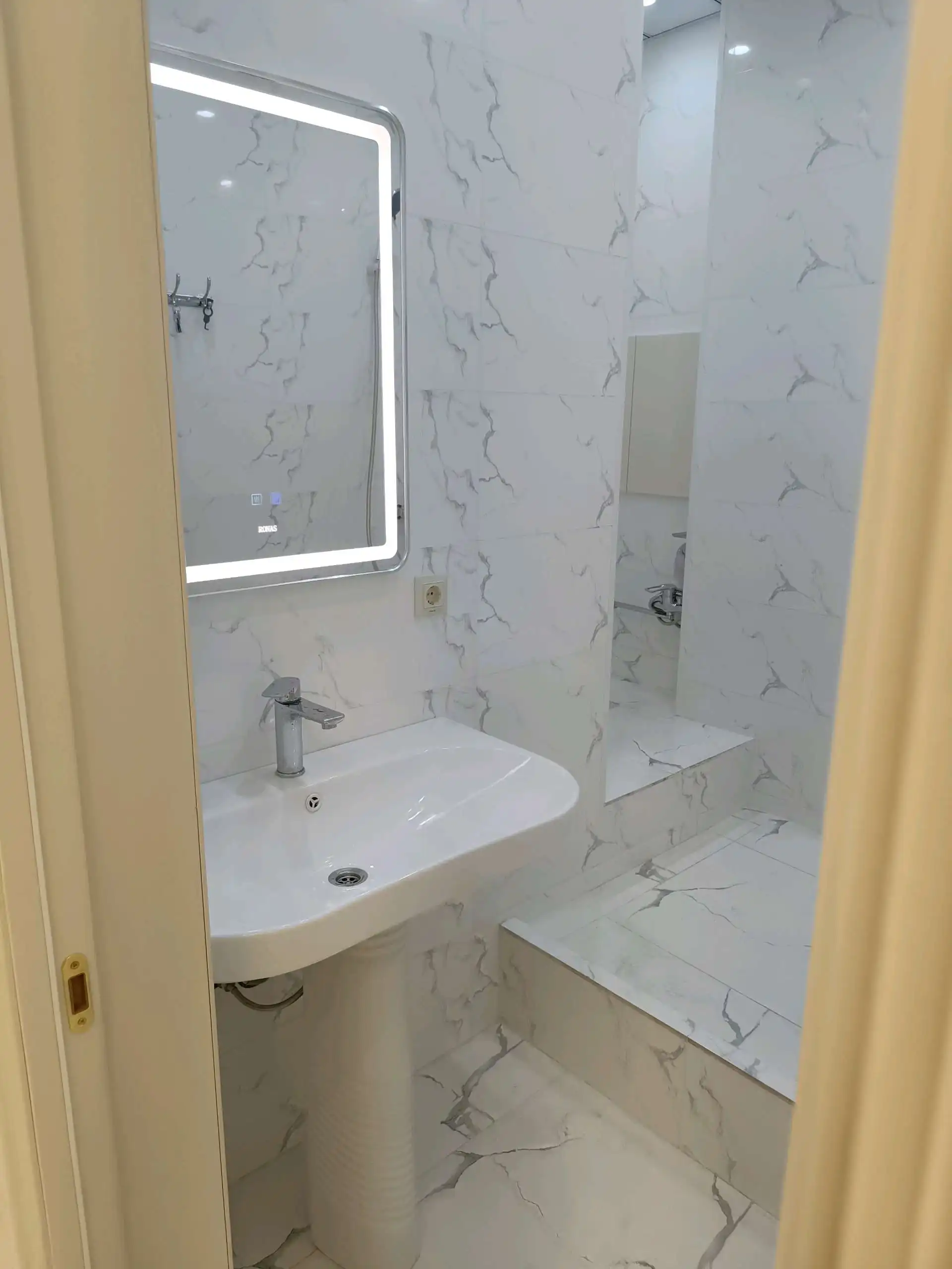 3-к квартира, 15 этаж, 68 м², н.Сино автовокзал 83 мкр