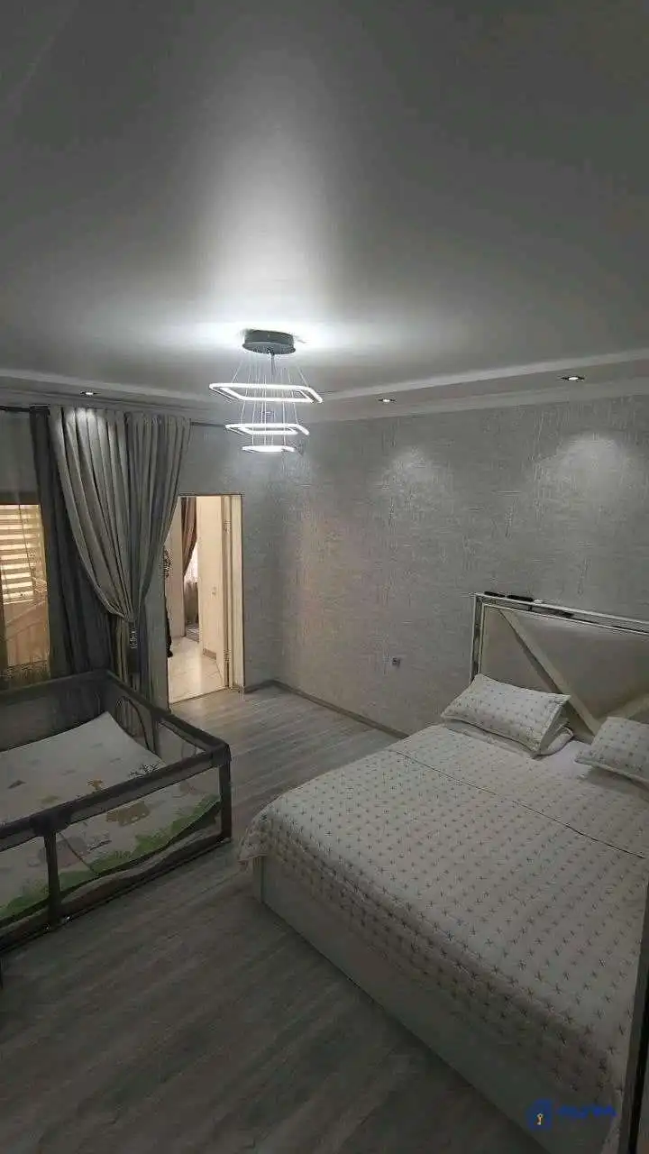 1 этажный, 7-комн. дом, 167 м², 3 соток, И Сомони