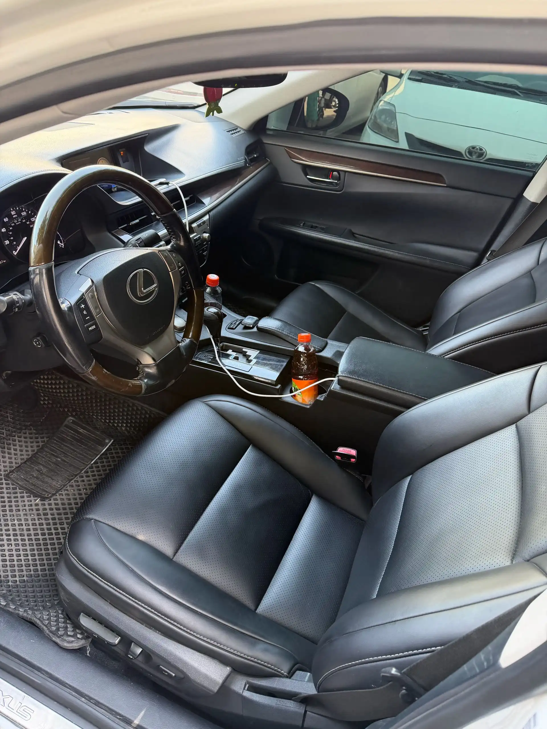 Lexus Es series 2015