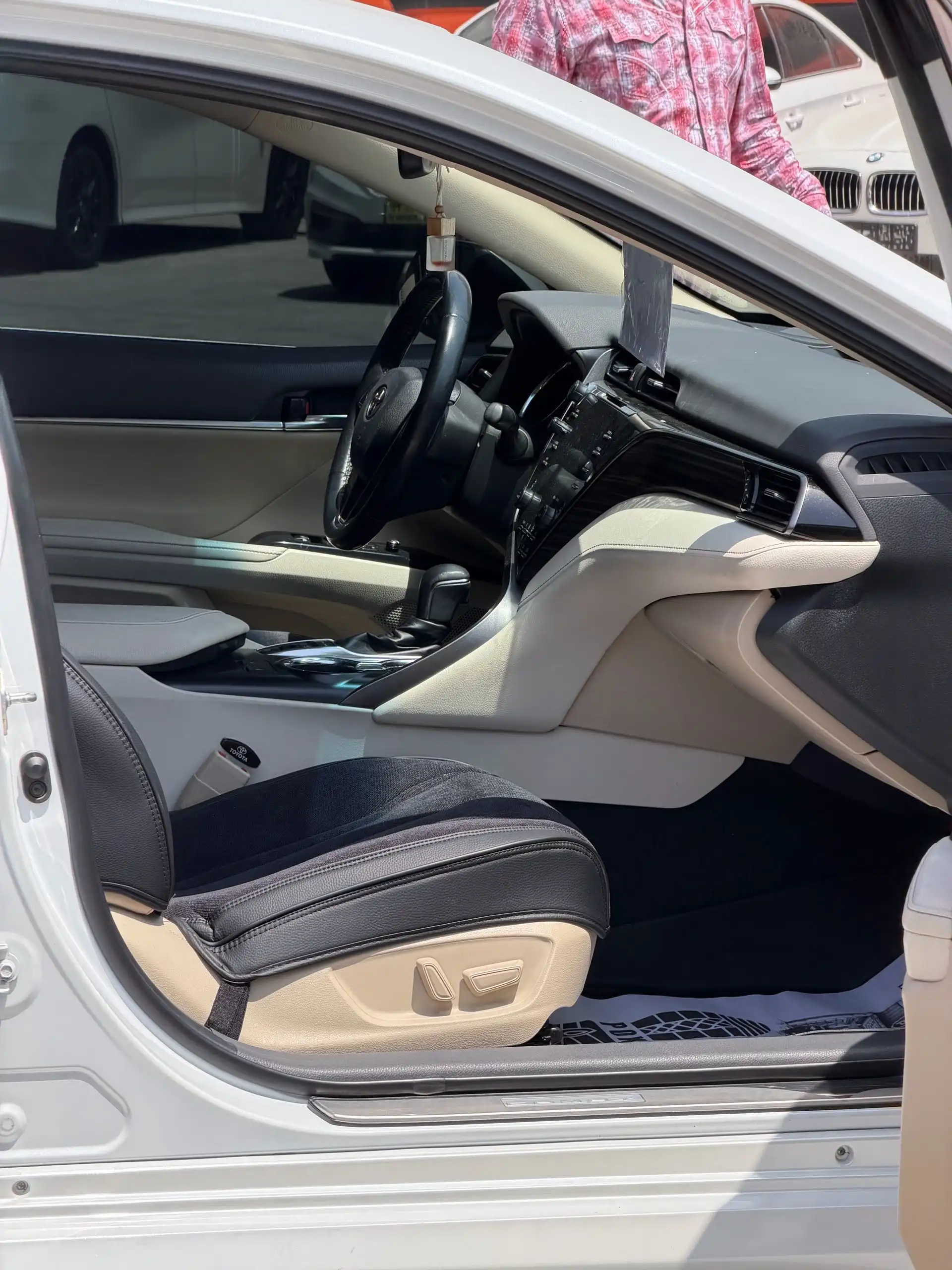 Toyota Camry 2019 — фото 11