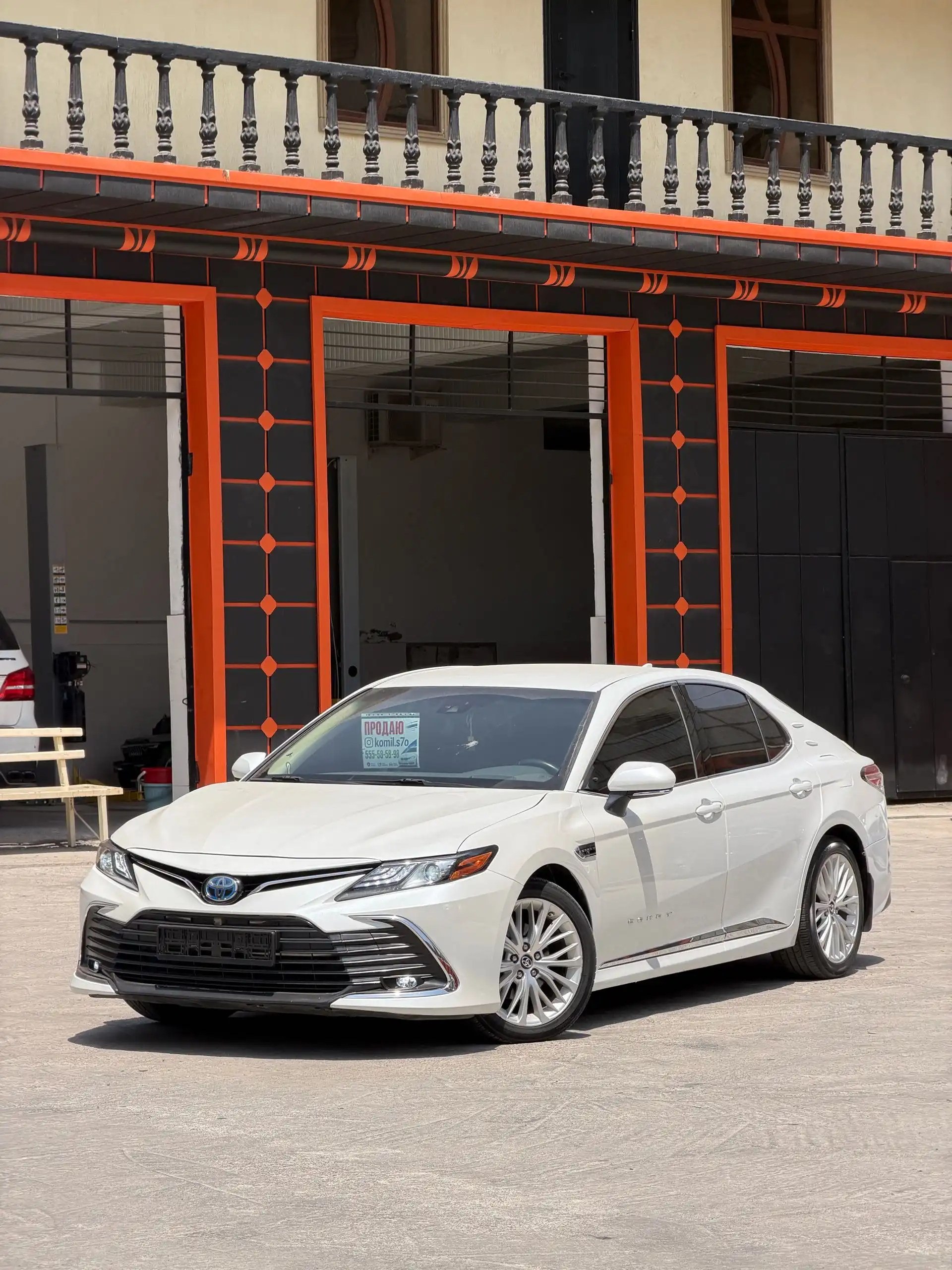 Toyota Camry 2019 — фото 3