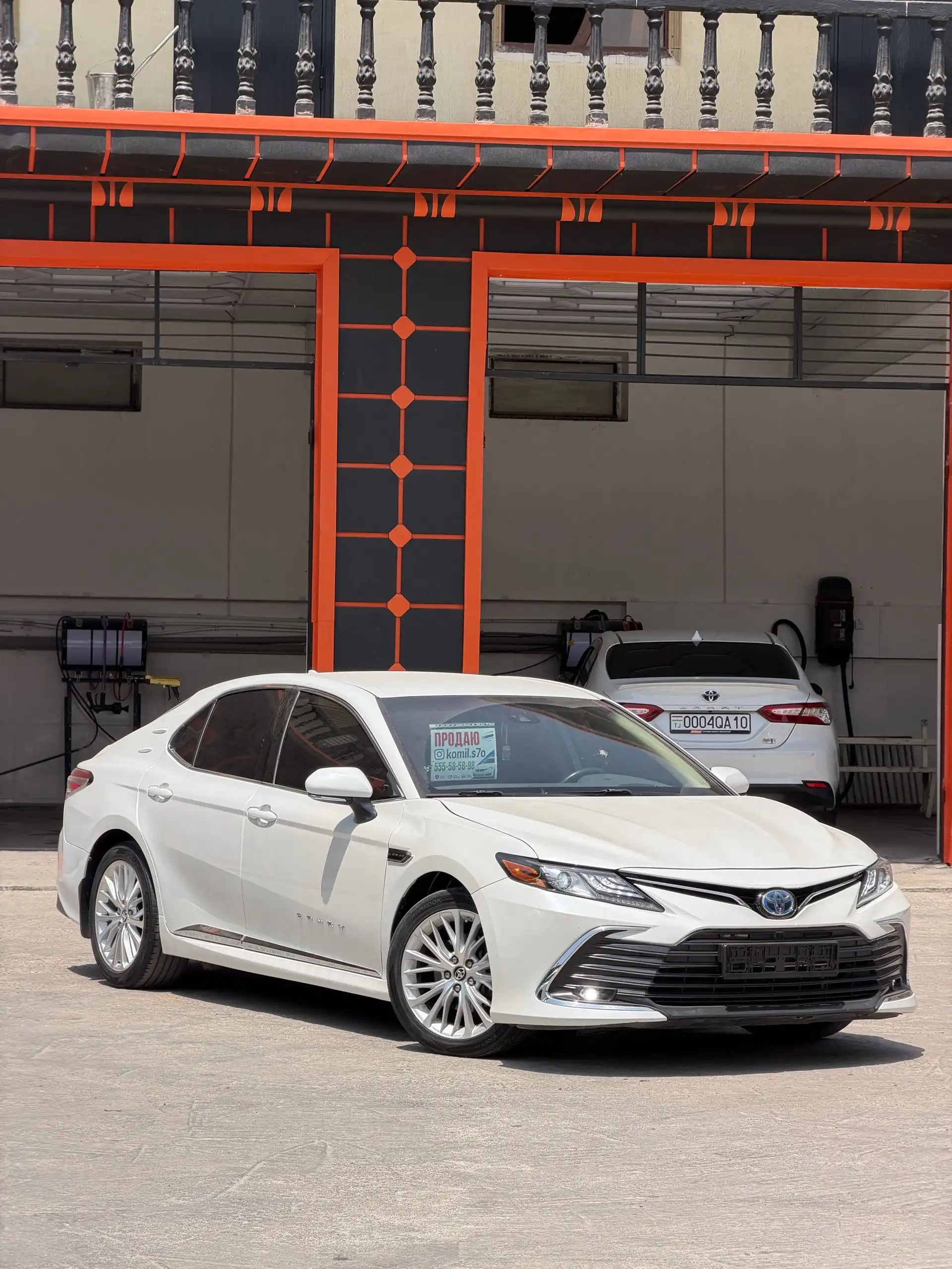 Toyota Camry 2019