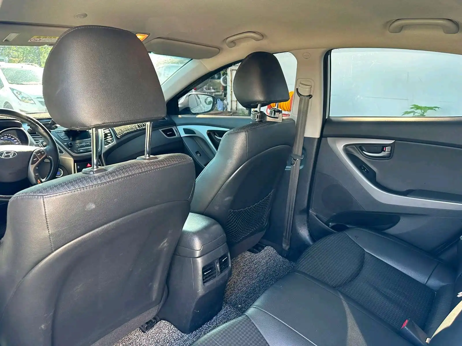 Hyundai Avante 2014