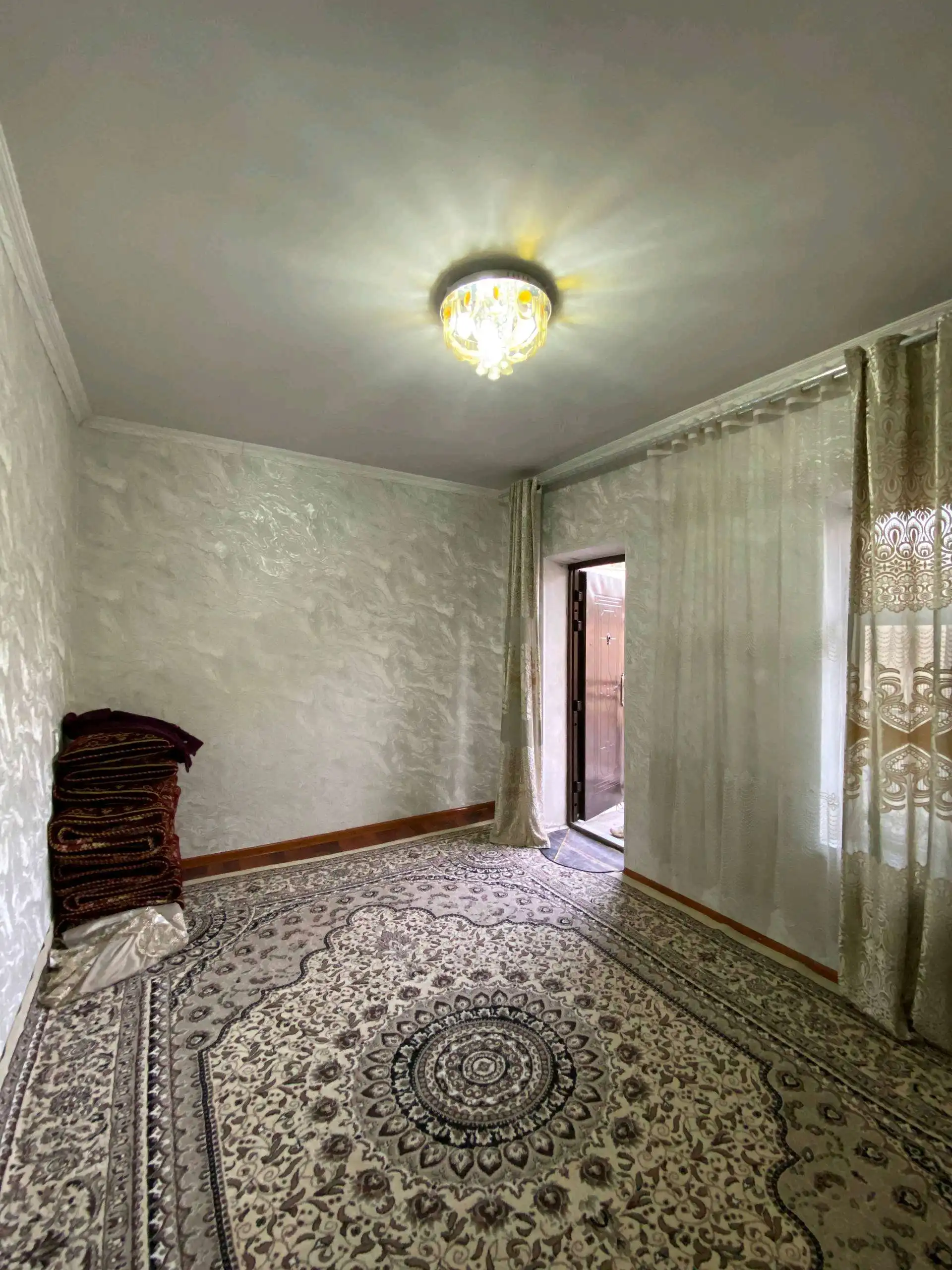 1 этажный, 4-комн. дом, 176 м², 2 соток, Фирдавси