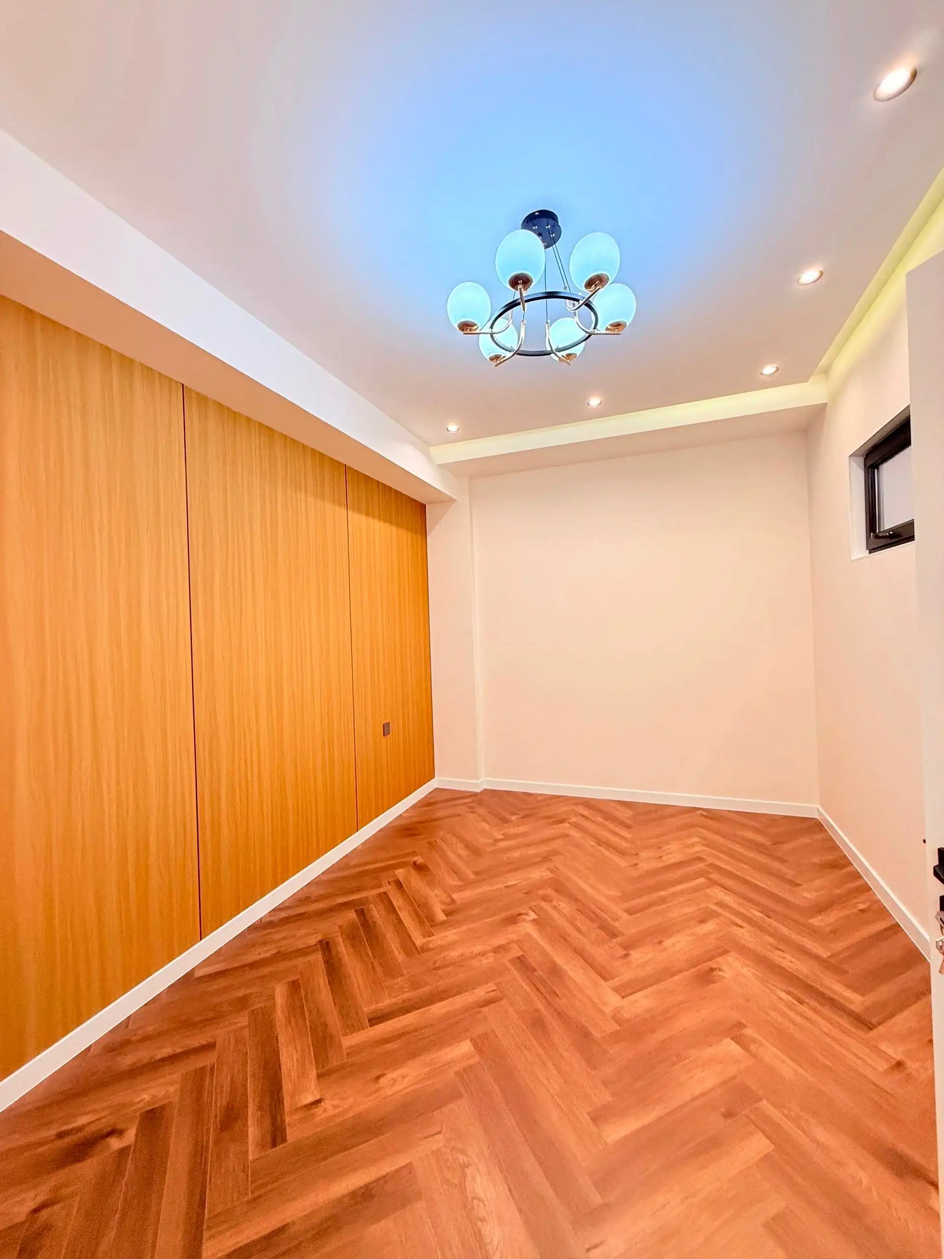 3-к квартира, 10 этаж, 78 м², садбарг
