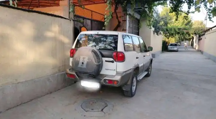 Nissan Terrano ii 2001