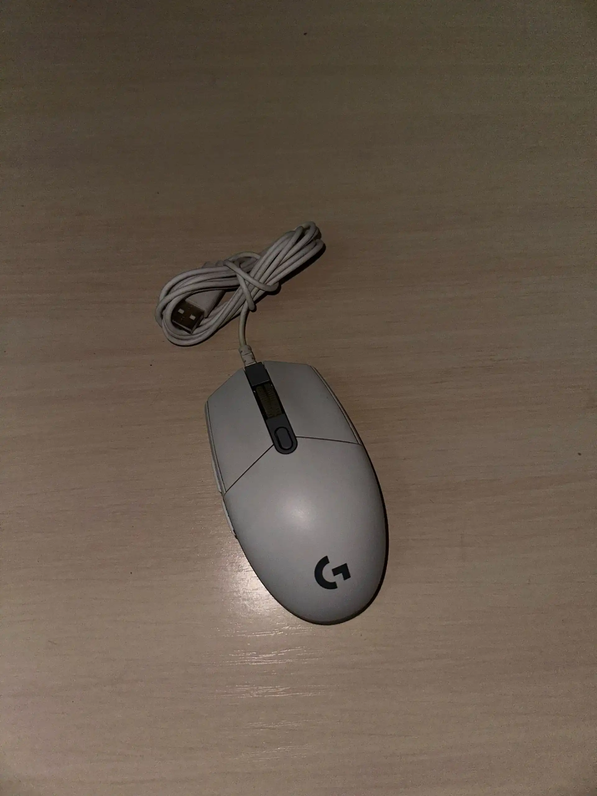 Игровая мышь Logitech G102 LightSync (белая)