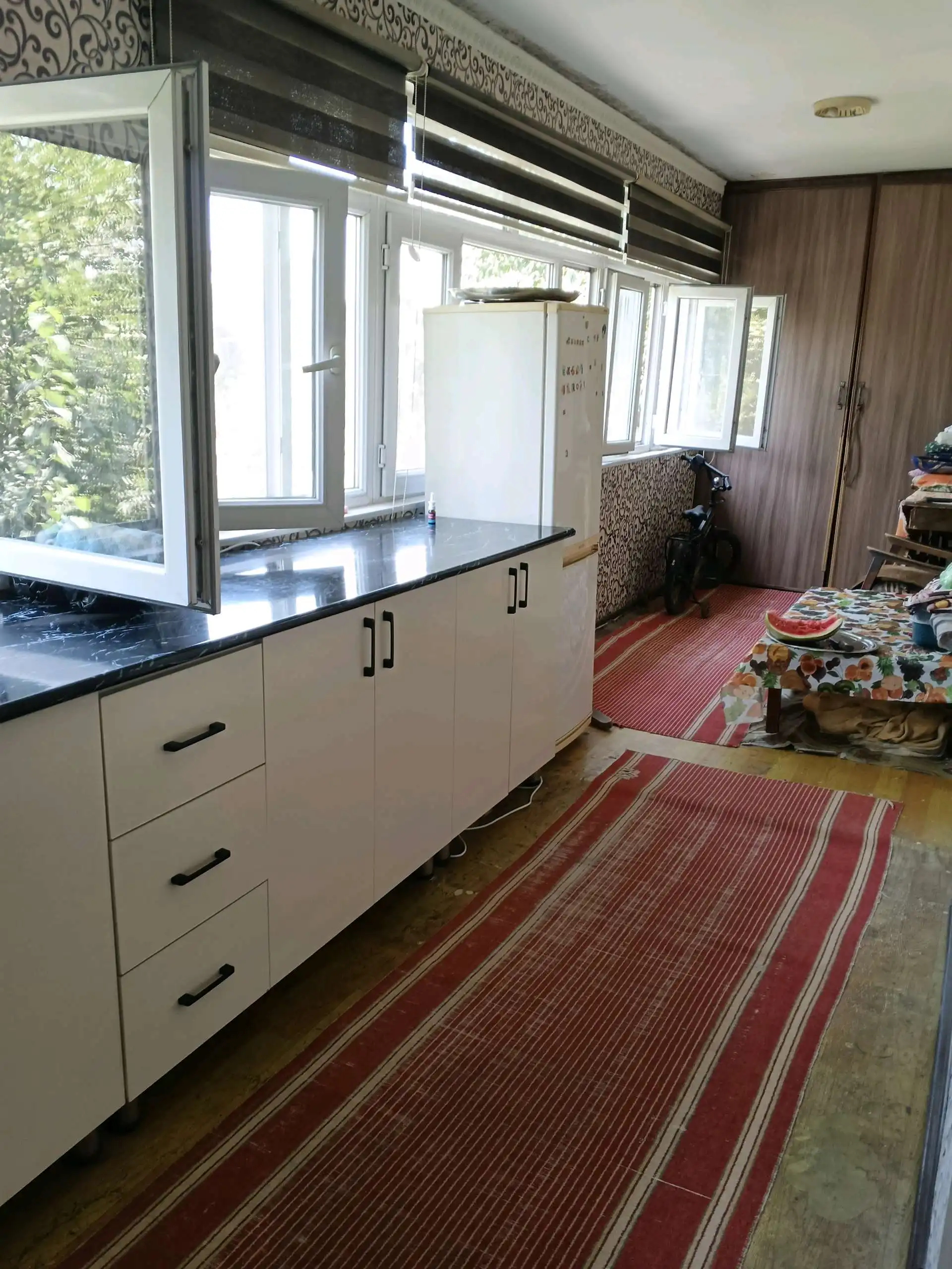 4-к квартира, 3 этаж, 61 м², Фирдавси