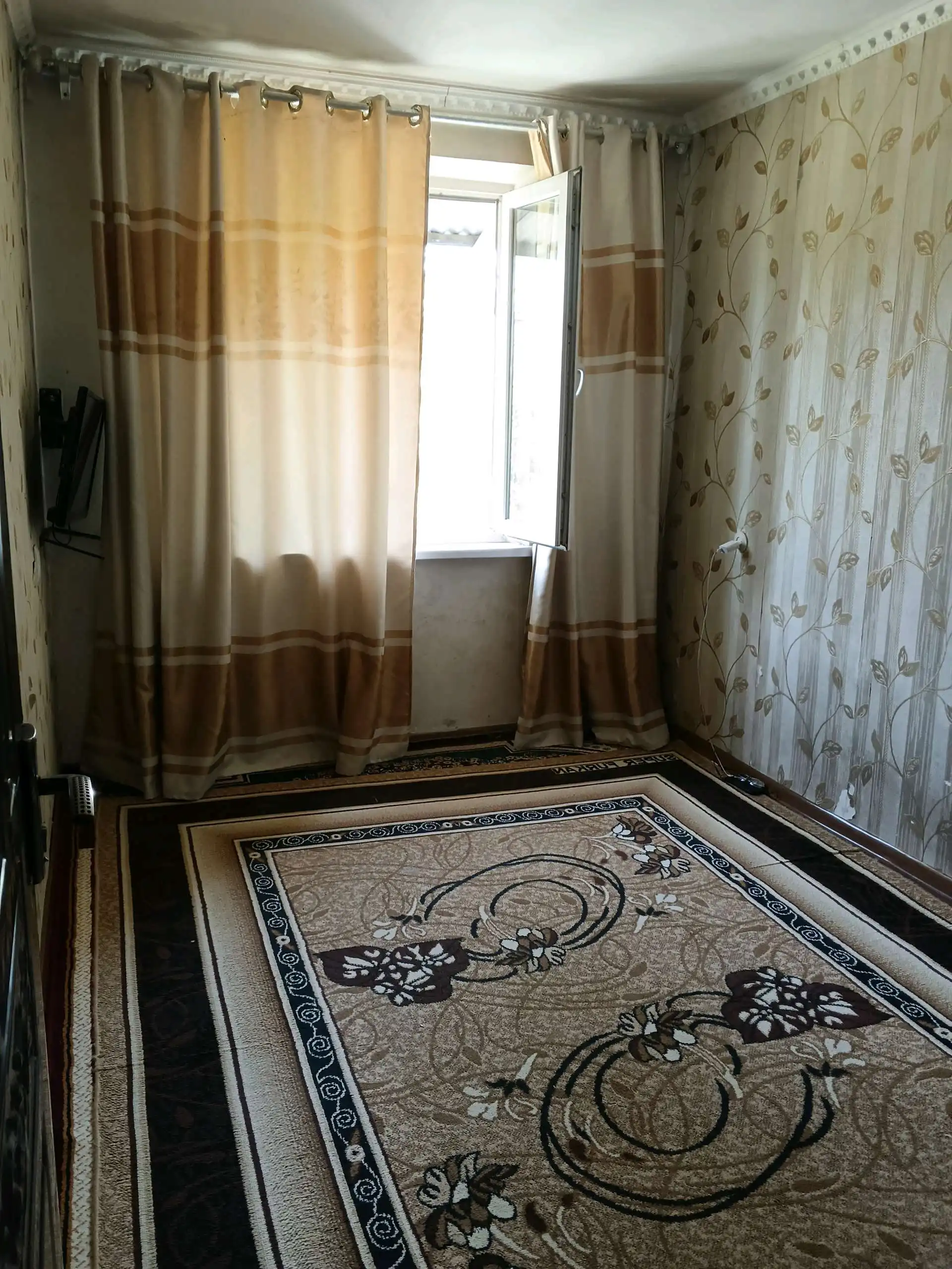 4-к квартира, 3 этаж, 61 м², Фирдавси