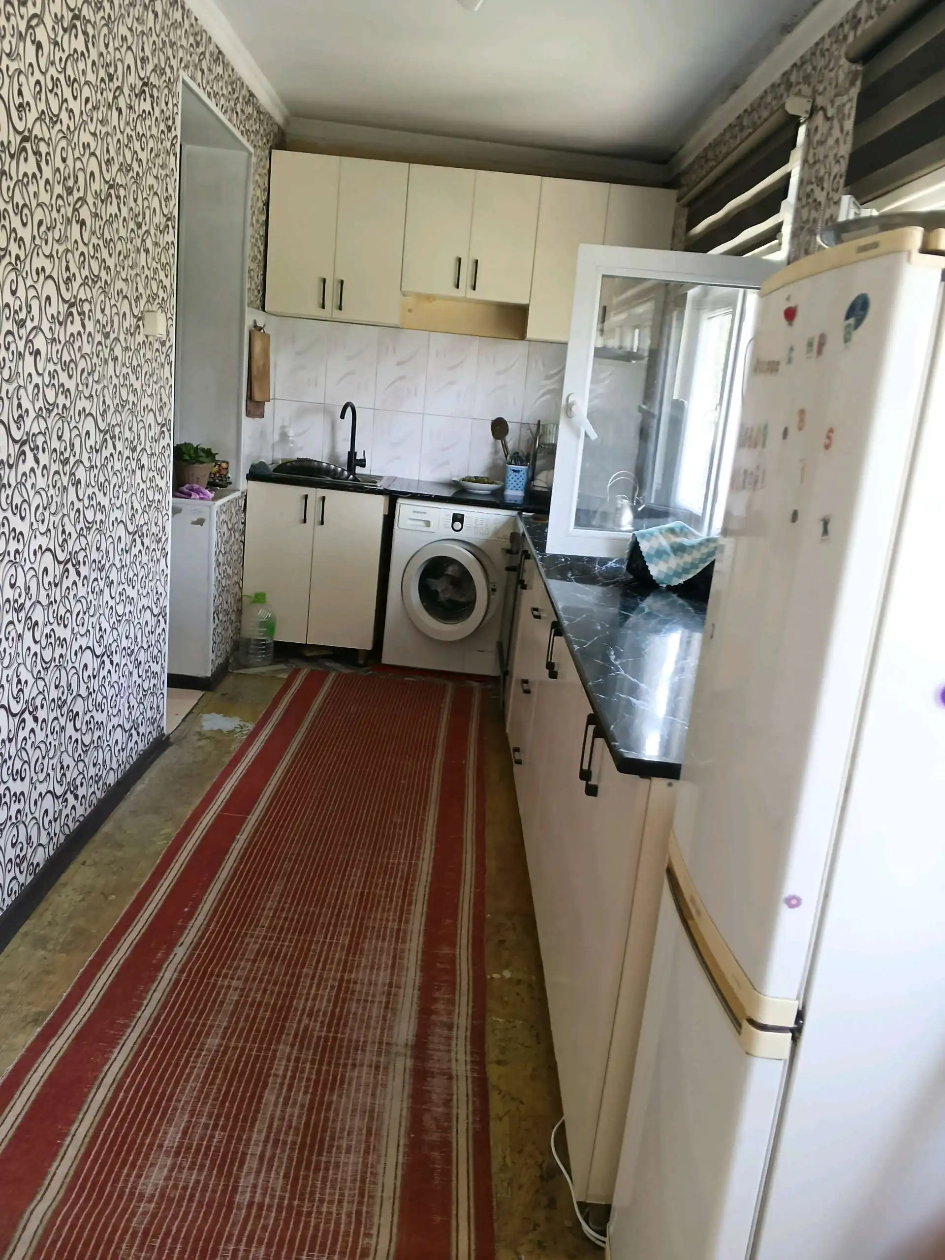 4-к квартира, 3 этаж, 61 м², Фирдавси