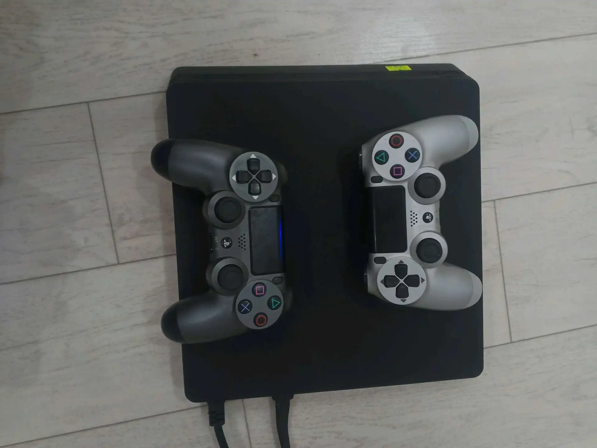 Sony PlayStation 4 slim
