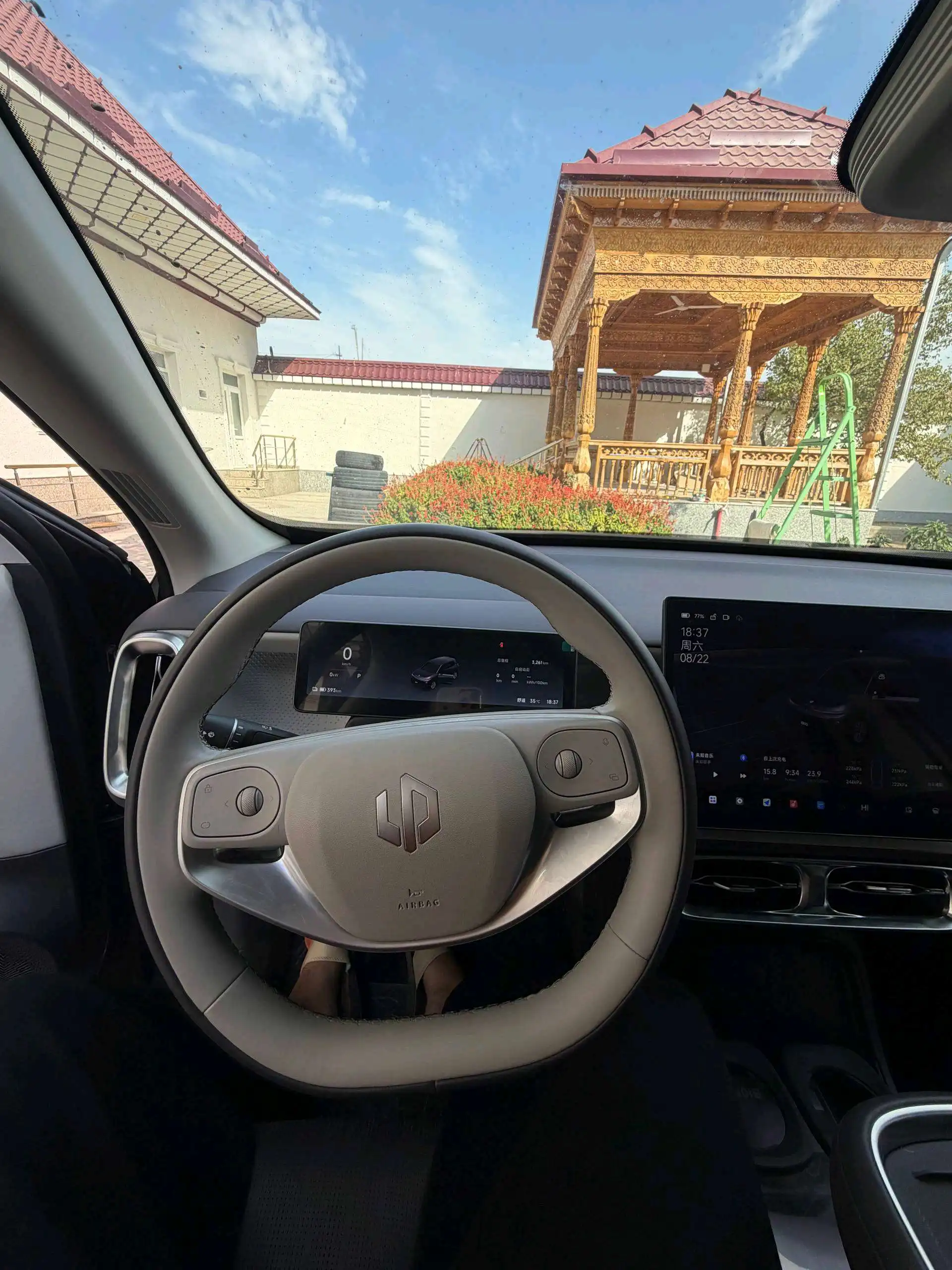 Leapmotor B10