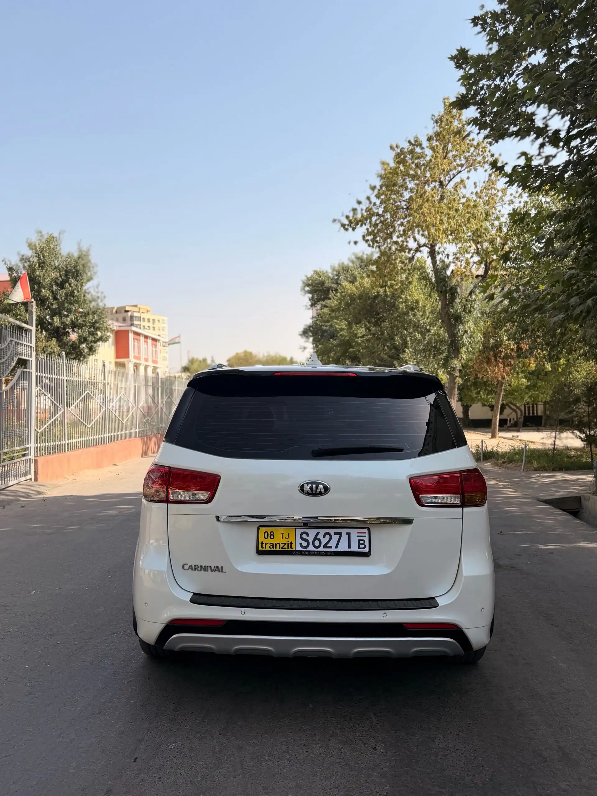 Kia Carnival 2015