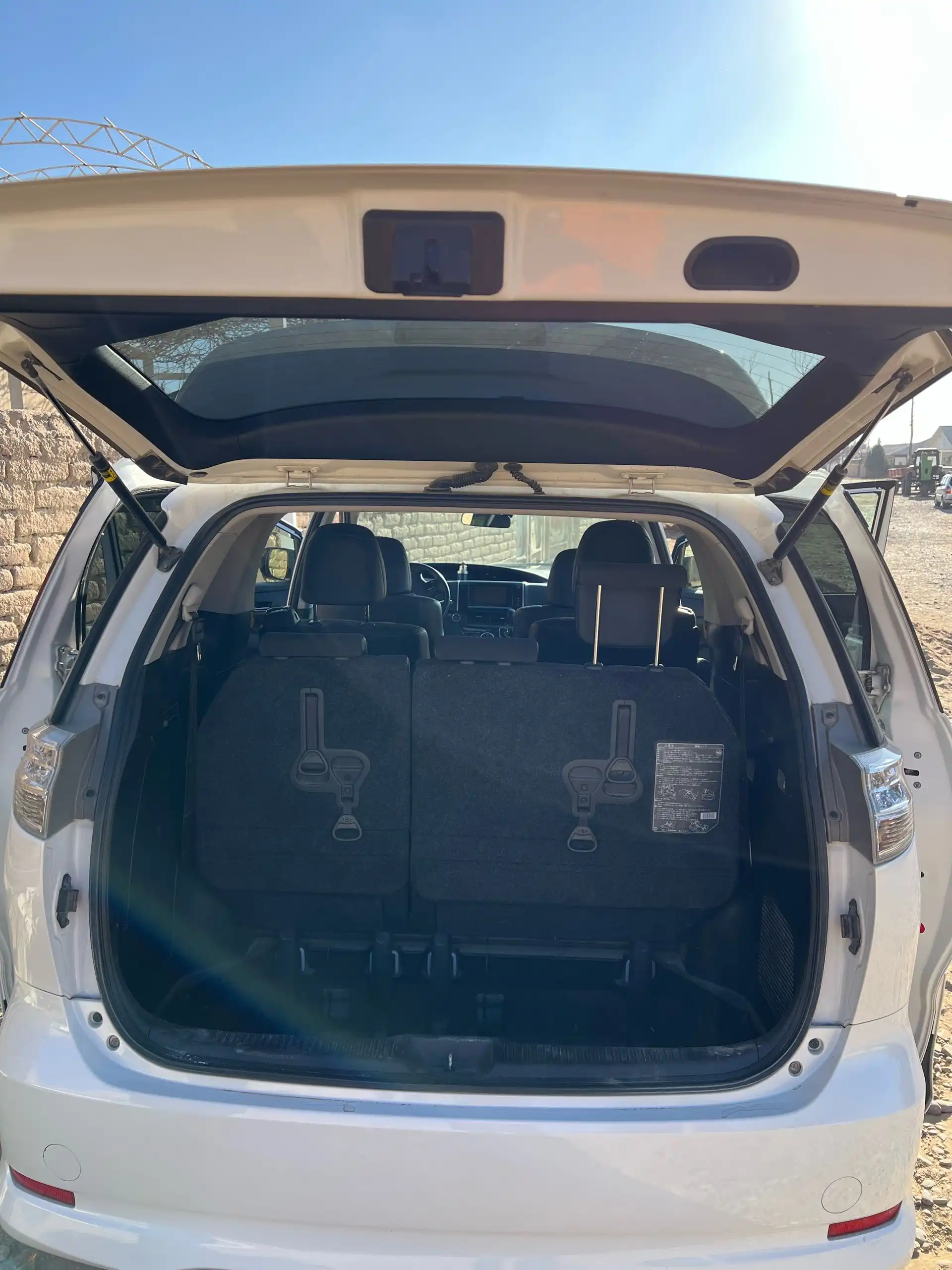 Toyota Estima 2014