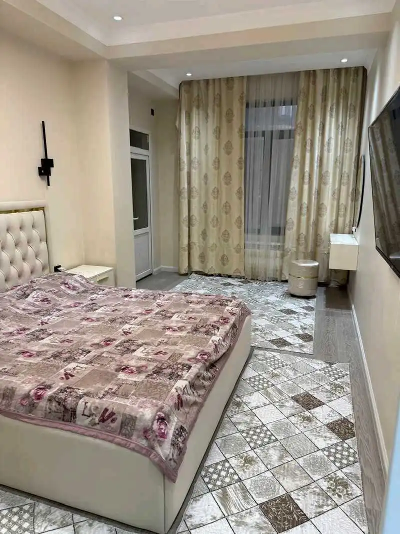 2-к квартира, 3 этаж, 80 м², Овир