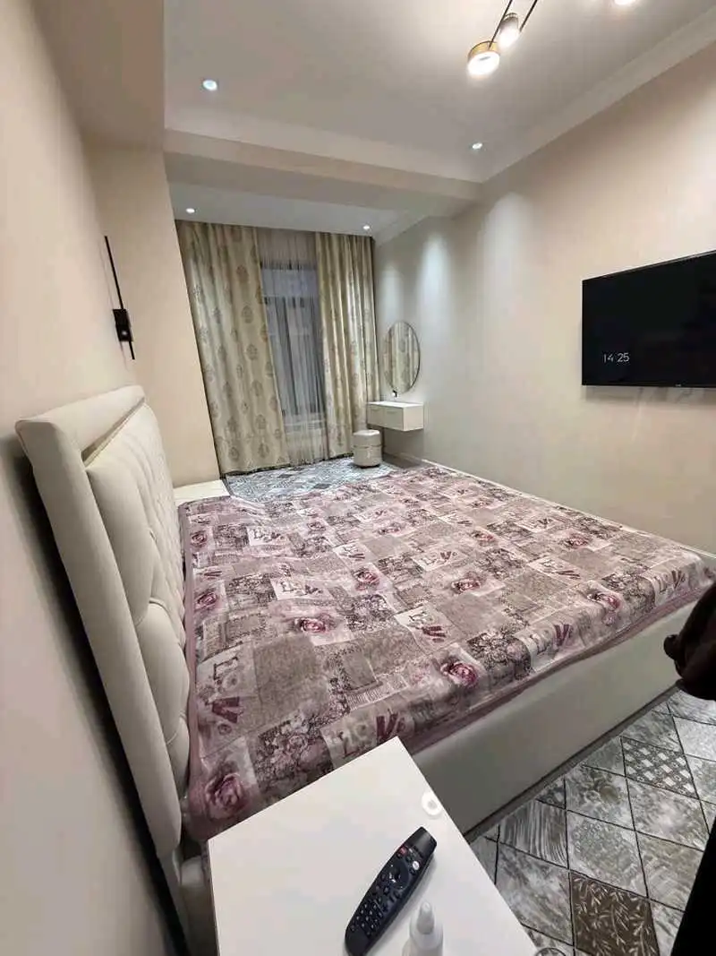 2-к квартира, 3 этаж, 80 м², Овир
