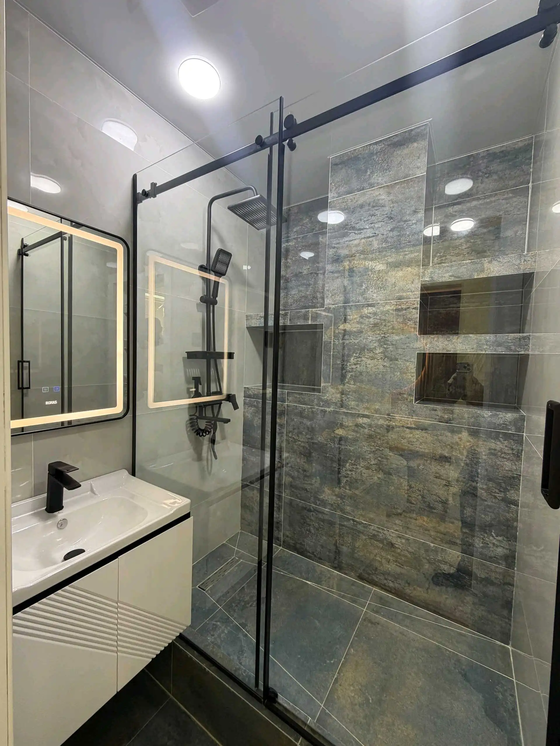 3-к квартира, 15 этаж, 83 м², фирдавси 46 мкр
