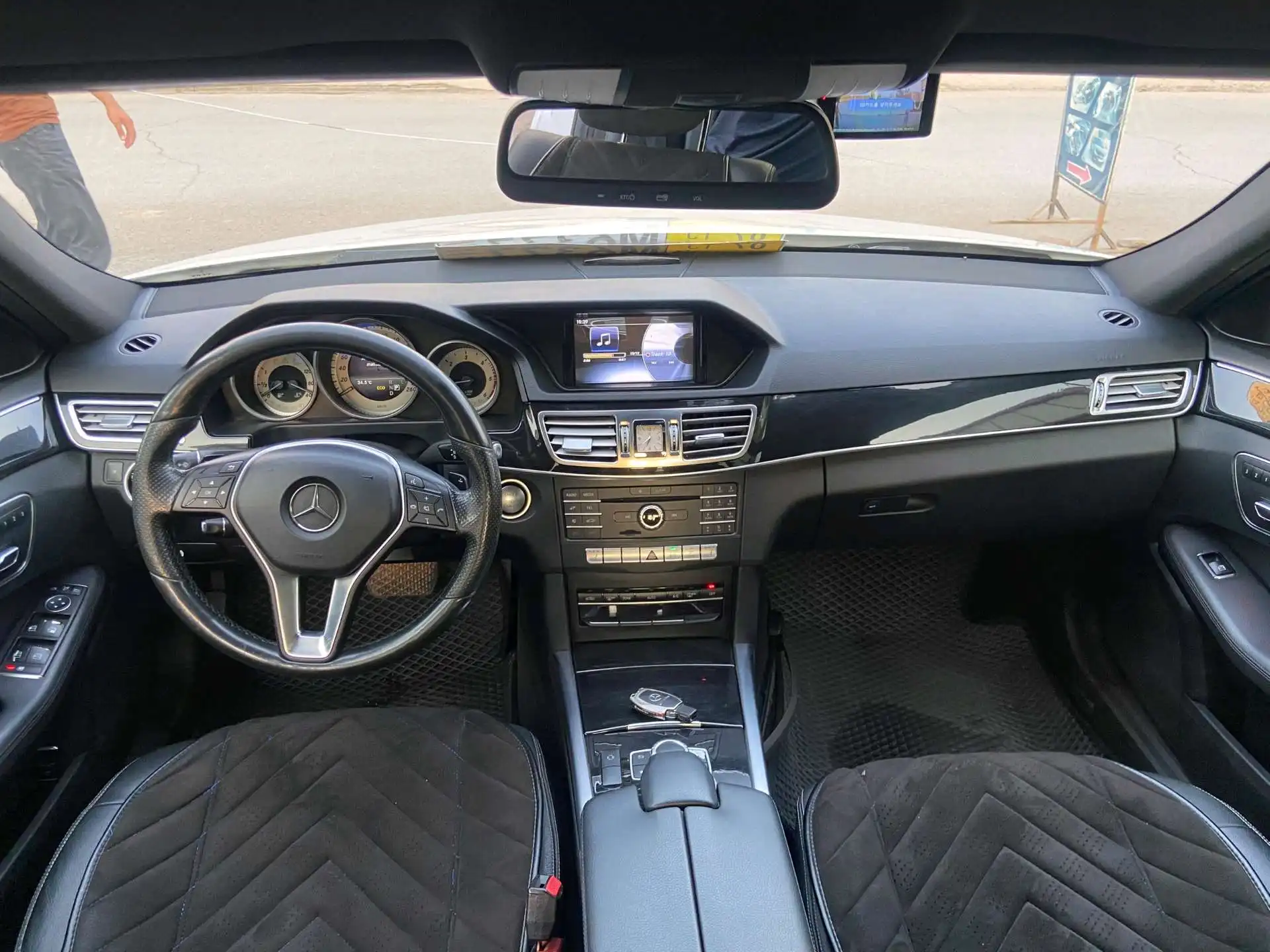 Mercedes-benz E class 2015