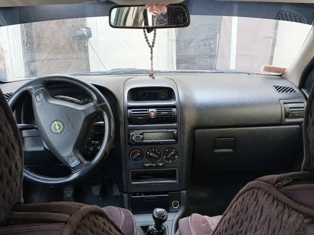 Opel Astra j 2000