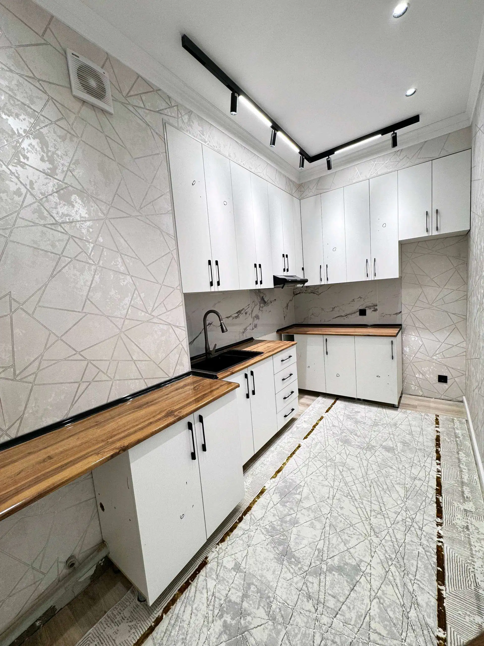 3-к квартира, 9 этаж, 80 м², Автоцентр 298 мкр