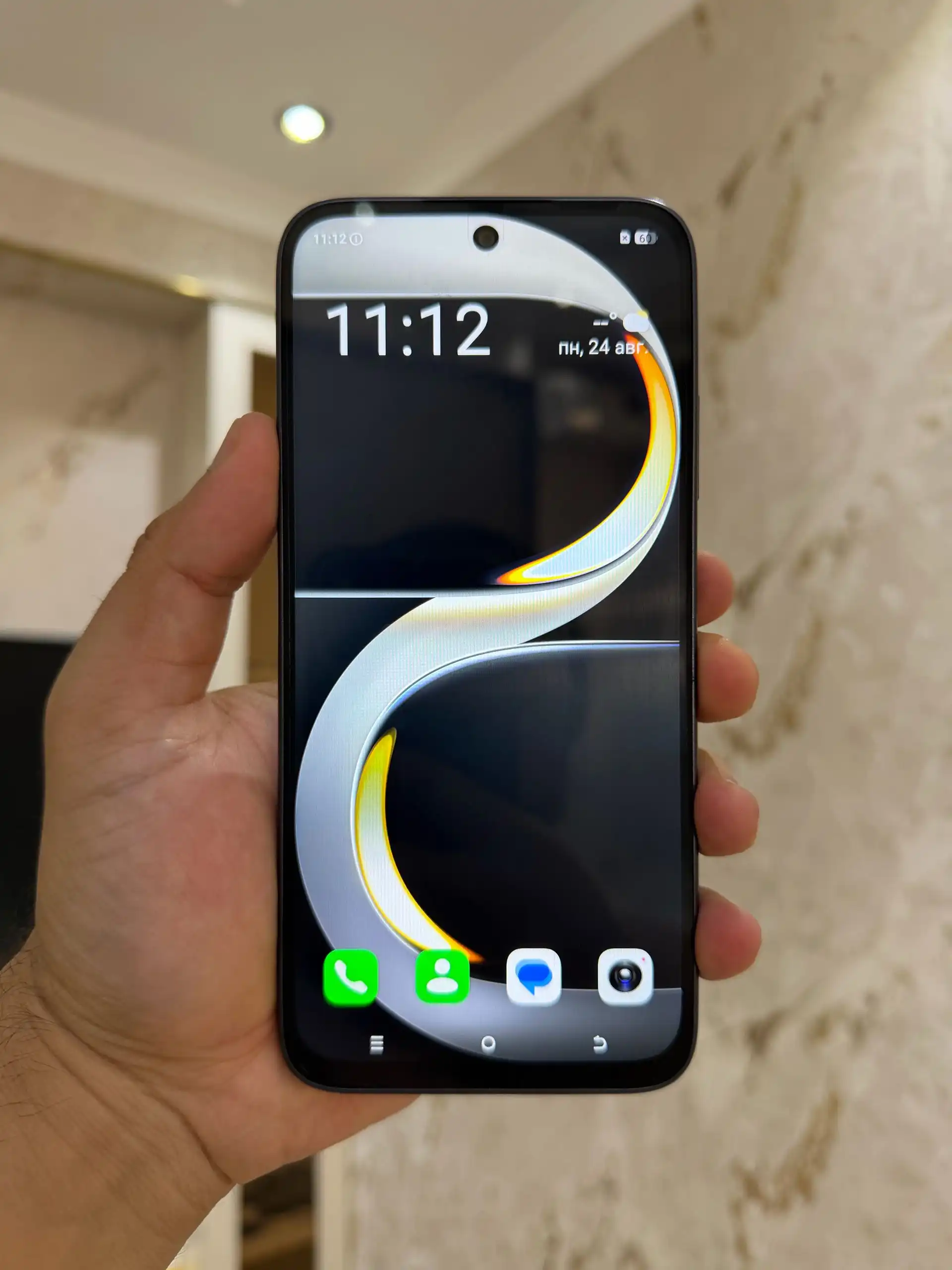 iTel city 200 4+4/128GB 