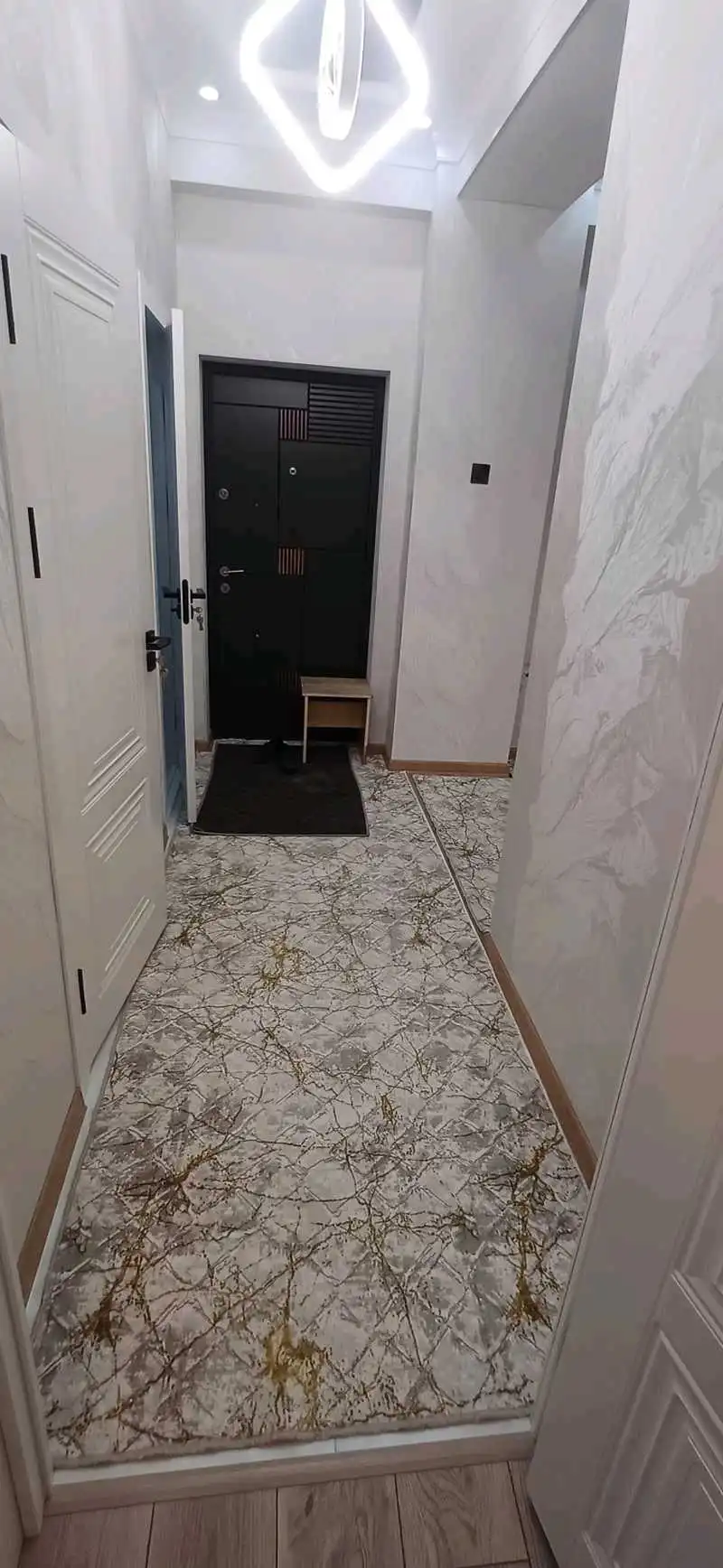 2-к квартира, 10 этаж, 83 м², Голубой Экран
