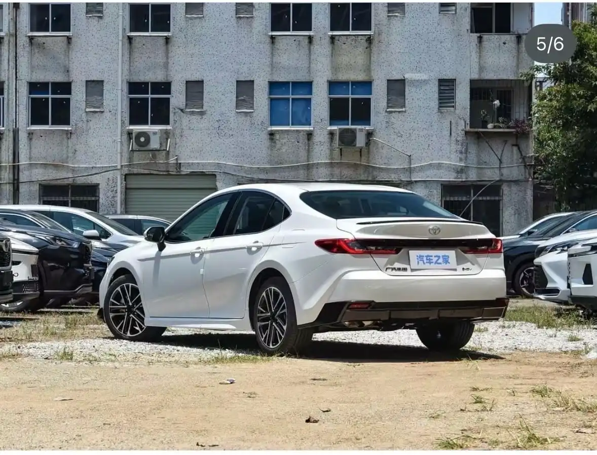 Toyota Camry 2026