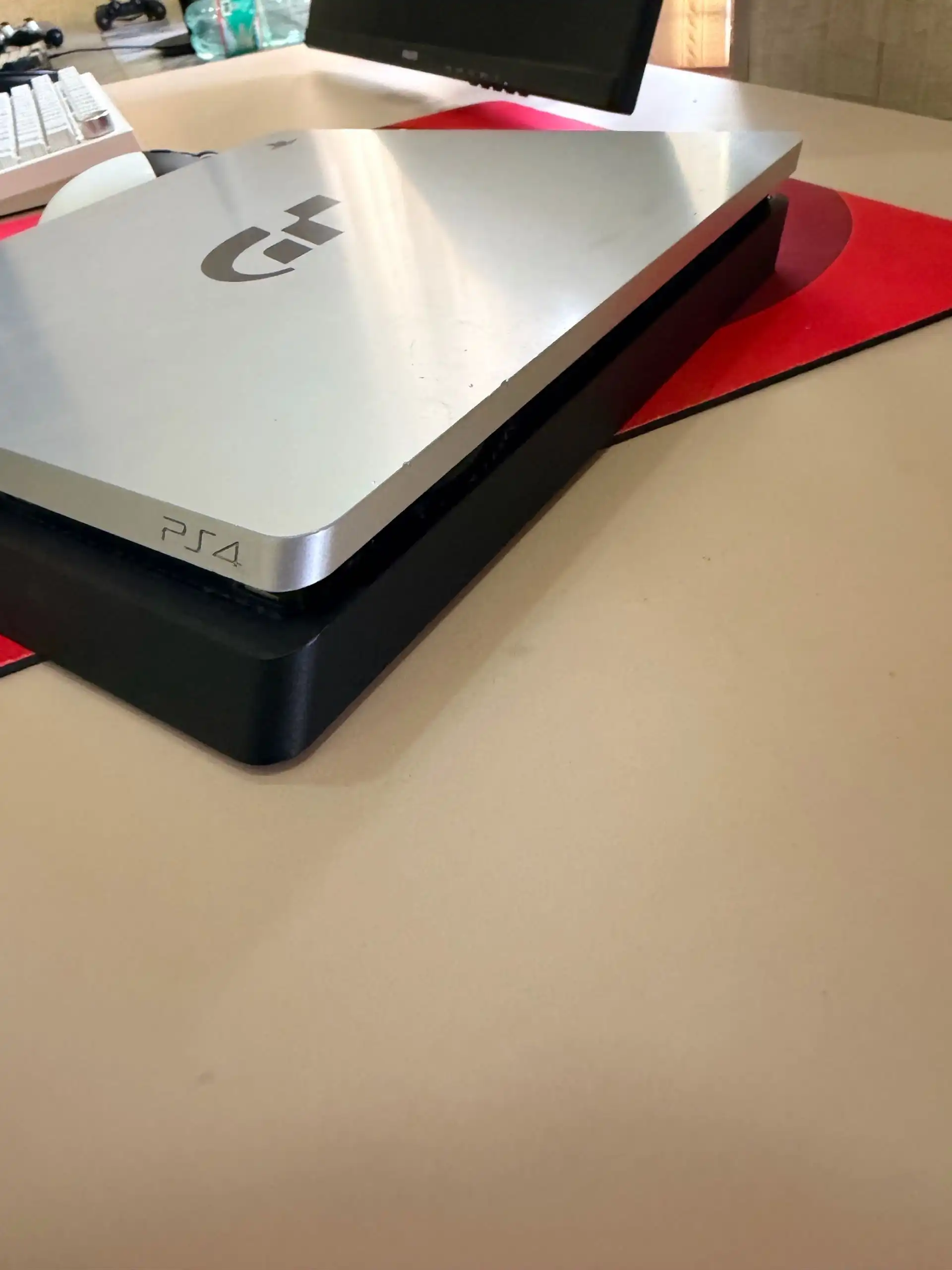 Sony 4 GT limited edition 