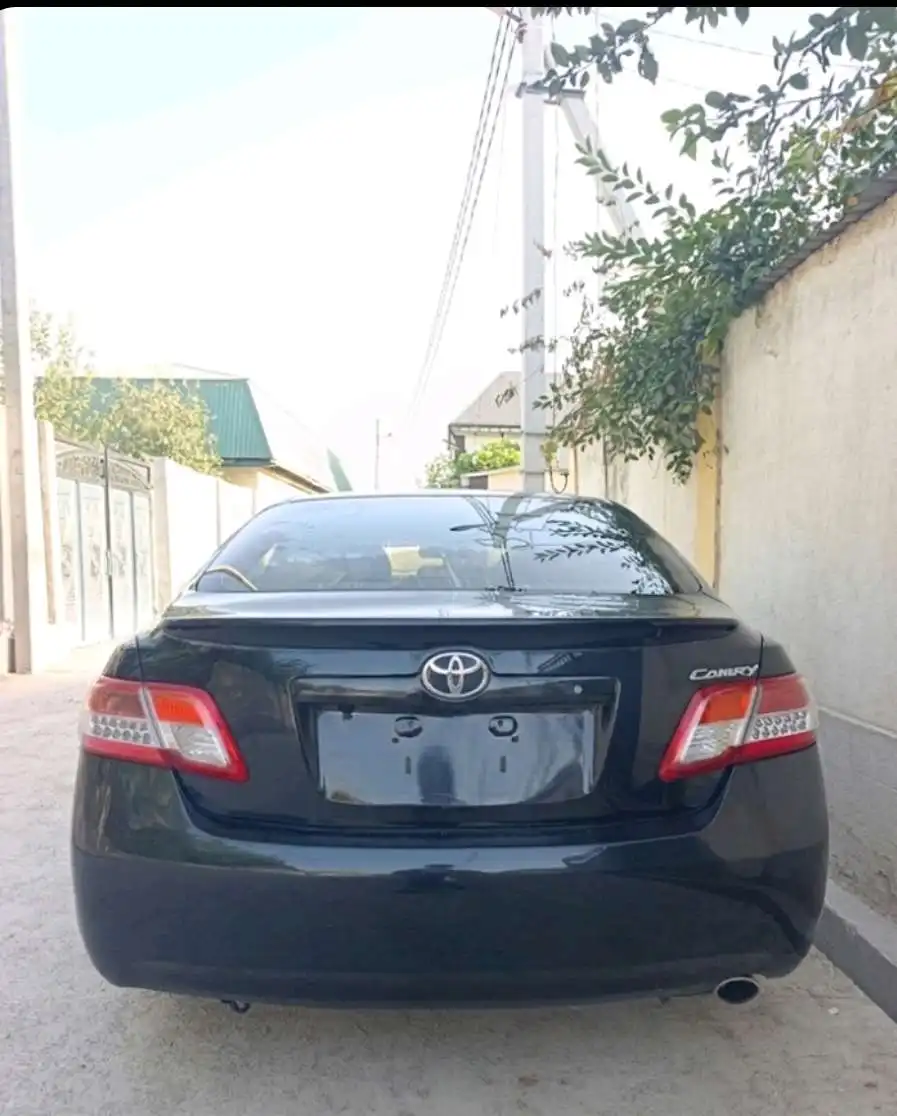 Toyota Camry 2011