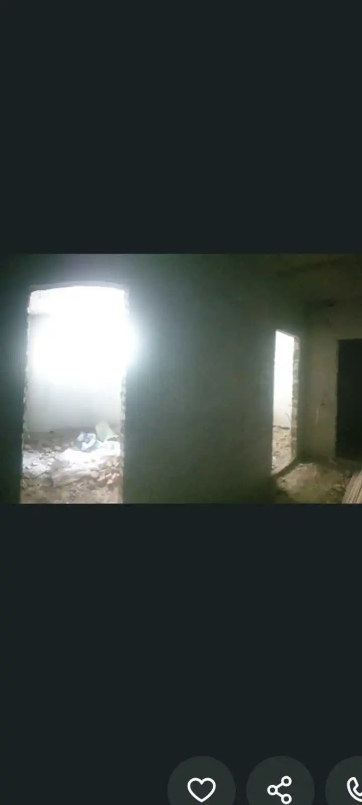 1-к квартира, Цокольный этаж, 38 м², 8 мкр мактаби болоекат