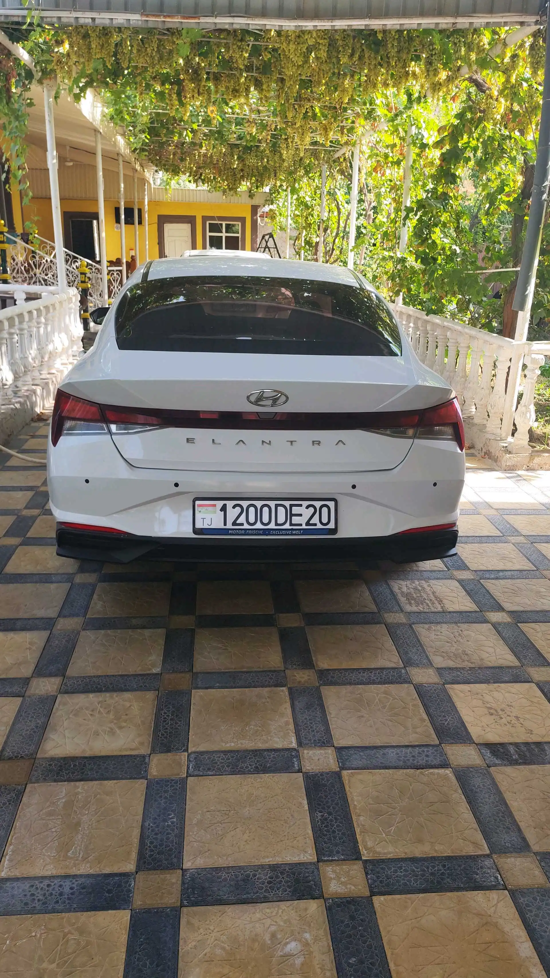 Hyundai Elantra 2022