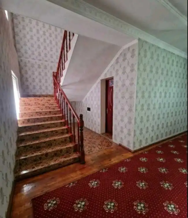 2 этажный, 10-комн. дом, 300 м², 8 соток, сино