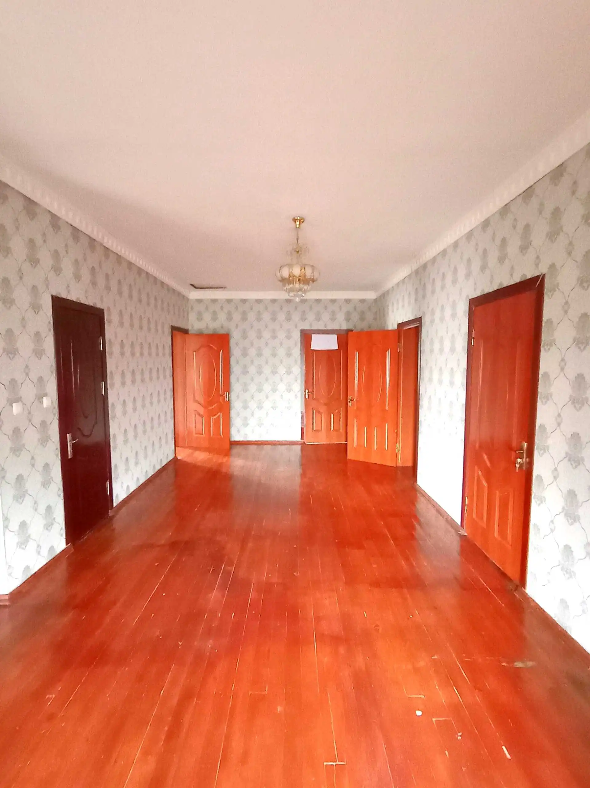 2 этажный, 10-комн. дом, 300 м², 8 соток, сино