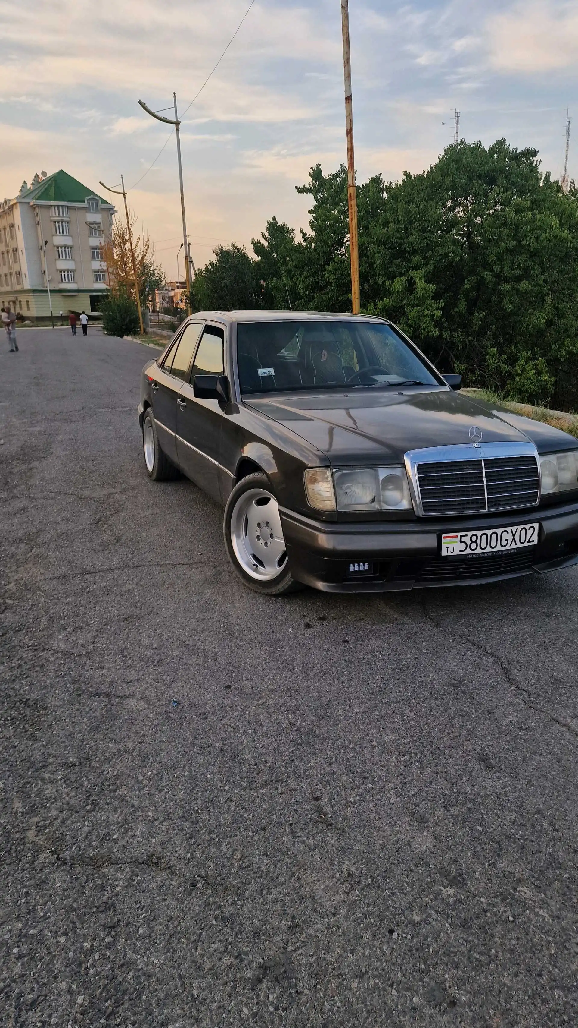 Mercedes-benz W124 1990