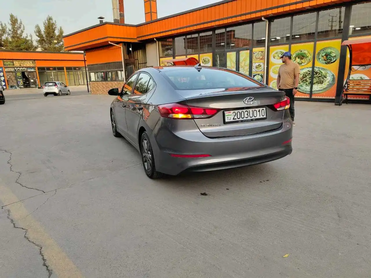 Hyundai Elantra 2017
