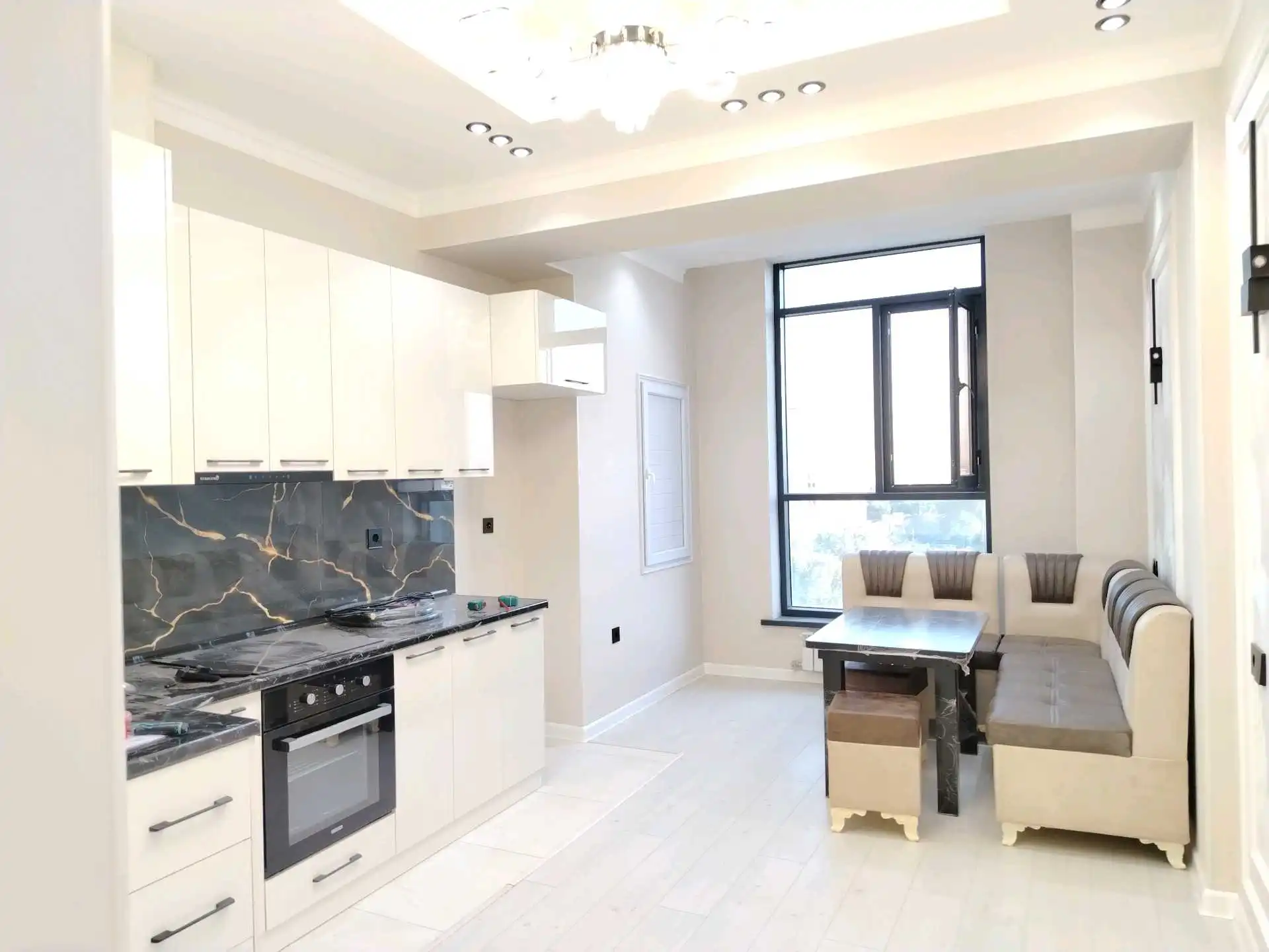 3-к квартира, 8 этаж, 93 м², северний карамов селхоз медгарадок сомони