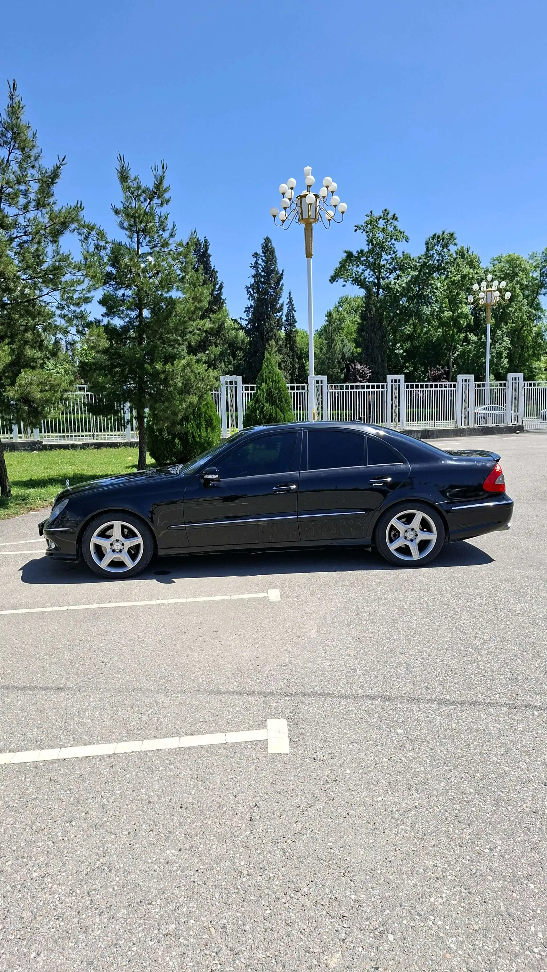 Mercedes-benz E class 2009