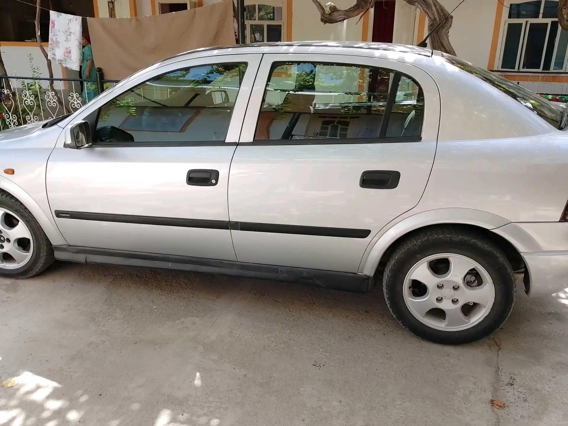 Opel Astra j 1999