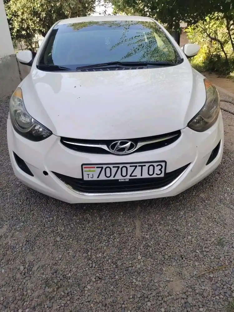 Hyundai Elantra 2012