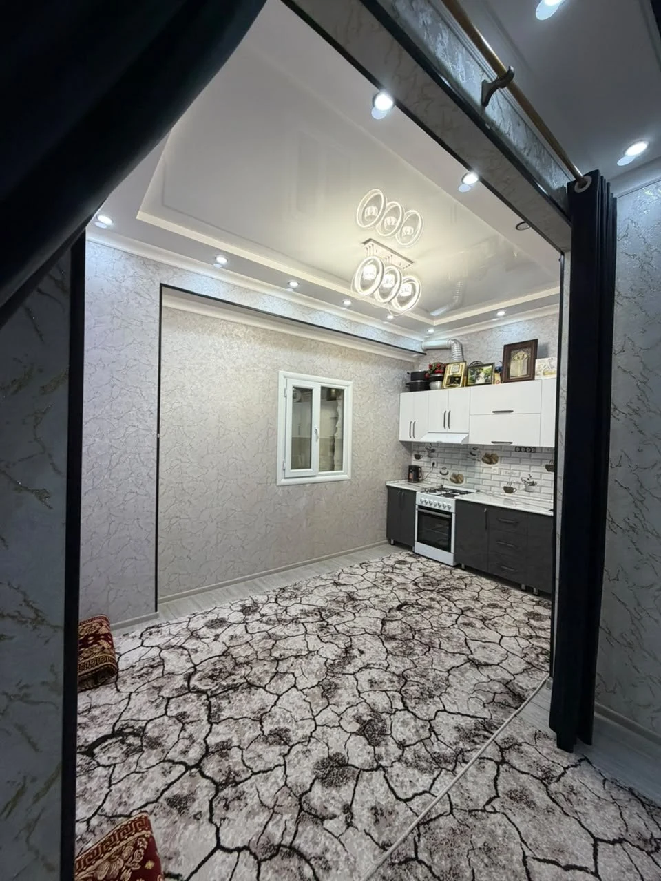 2-к квартира, 12 этаж, 71 м², Фирдавси