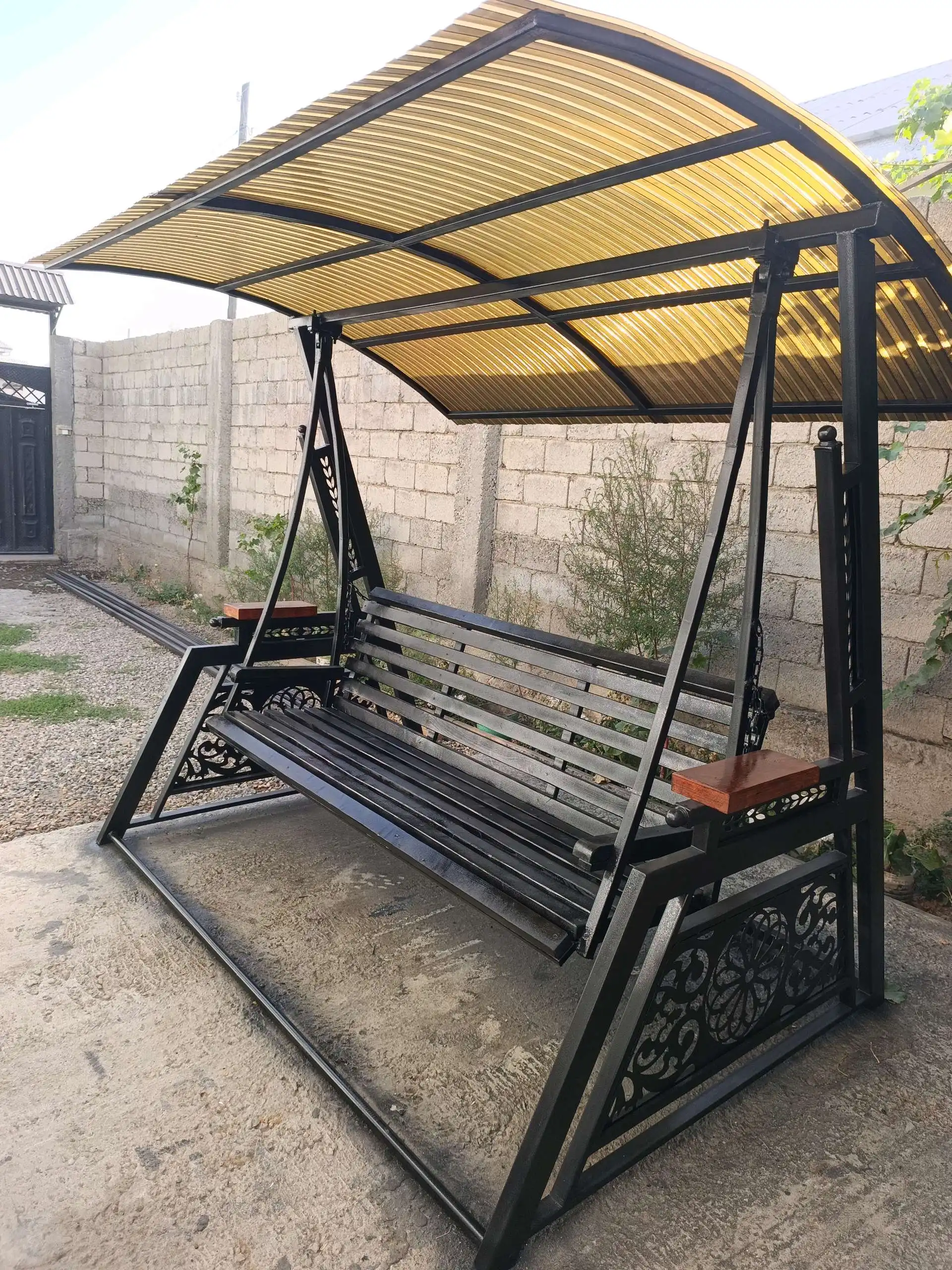 Садовые качели 