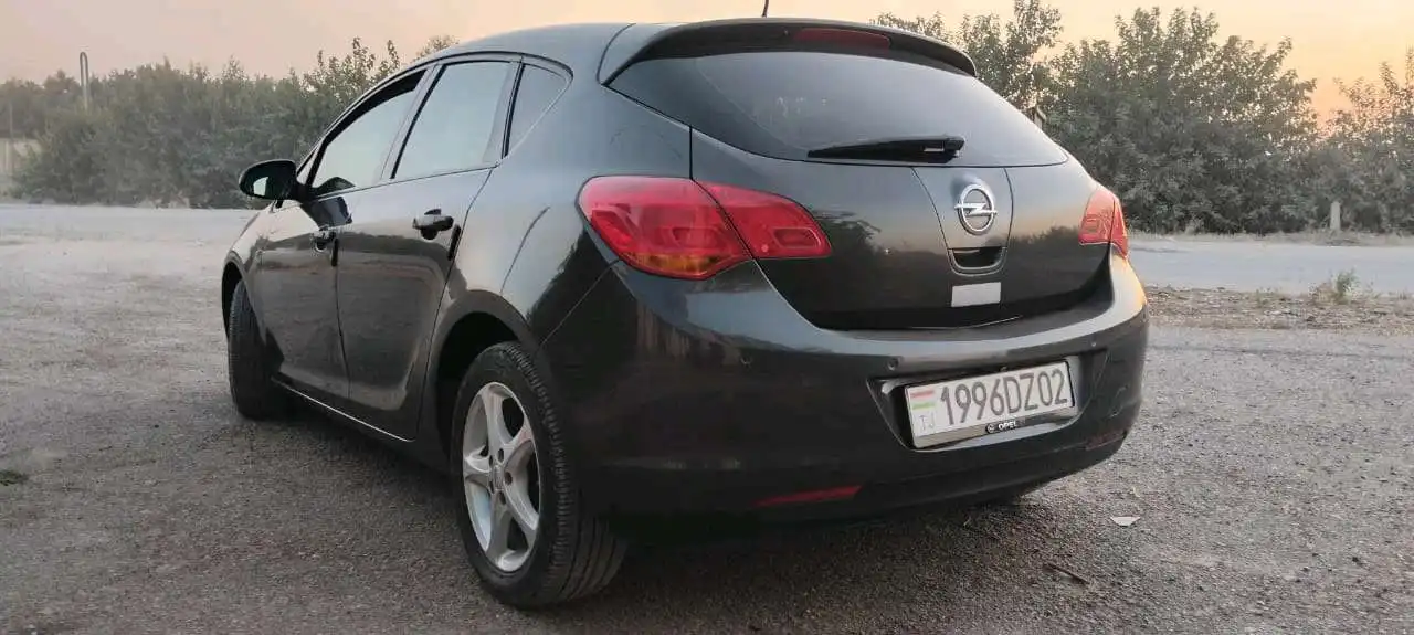 Opel Astra j 2010