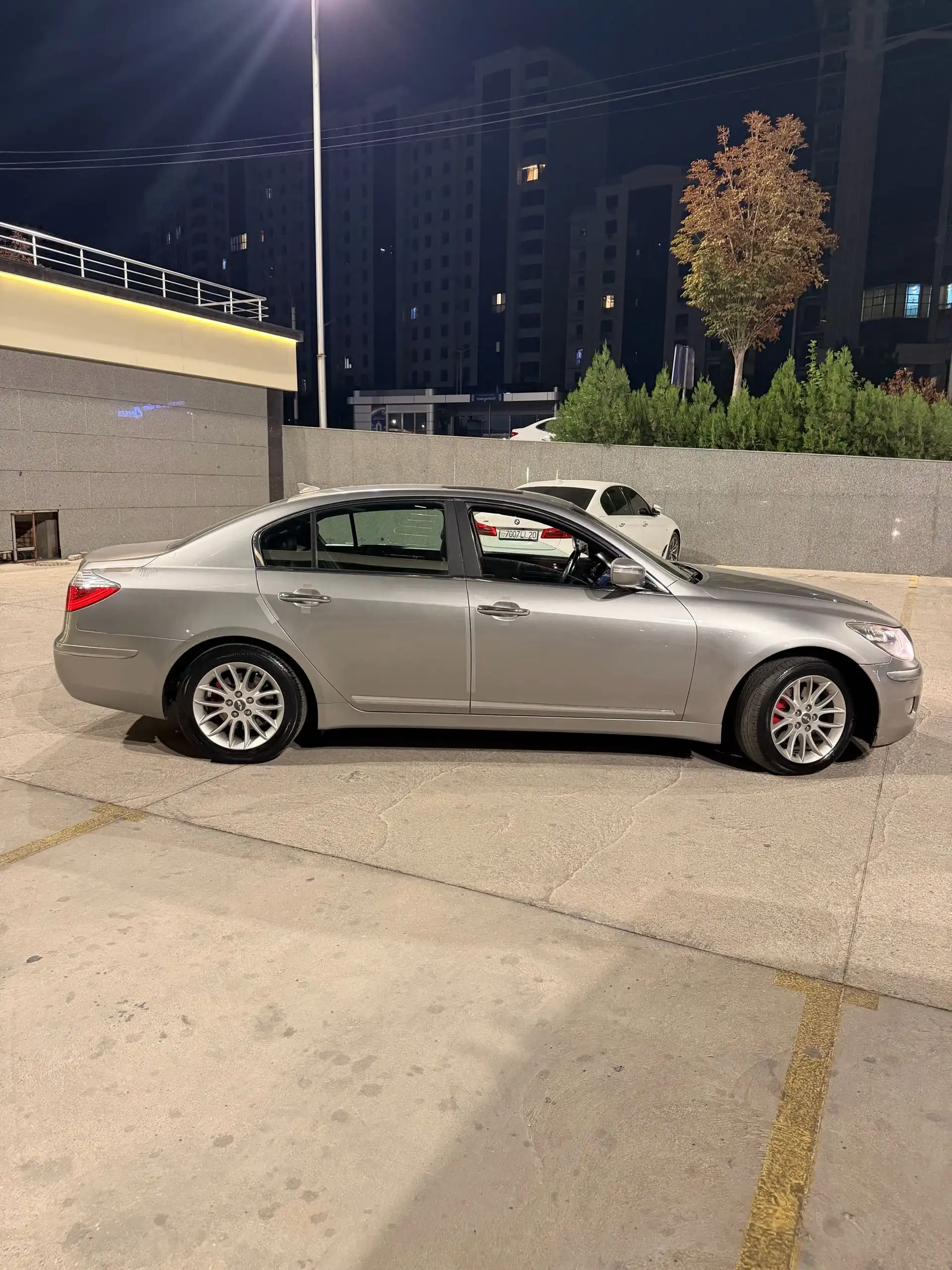 Hyundai Genesis 2009
