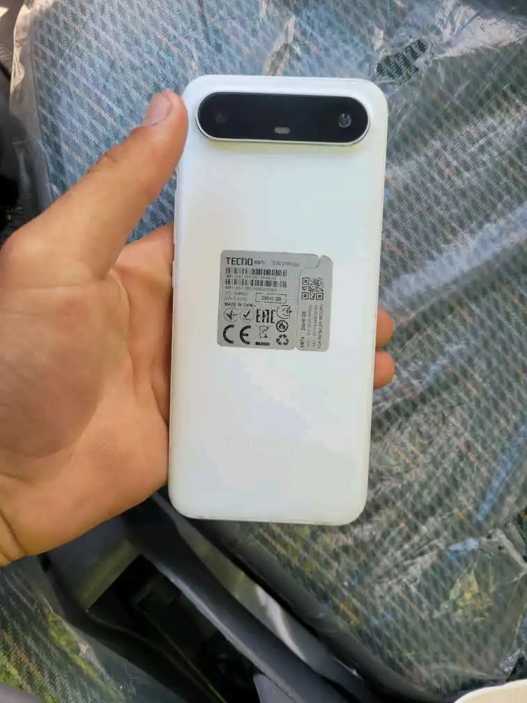 Tecno Spark Slim 256 gb